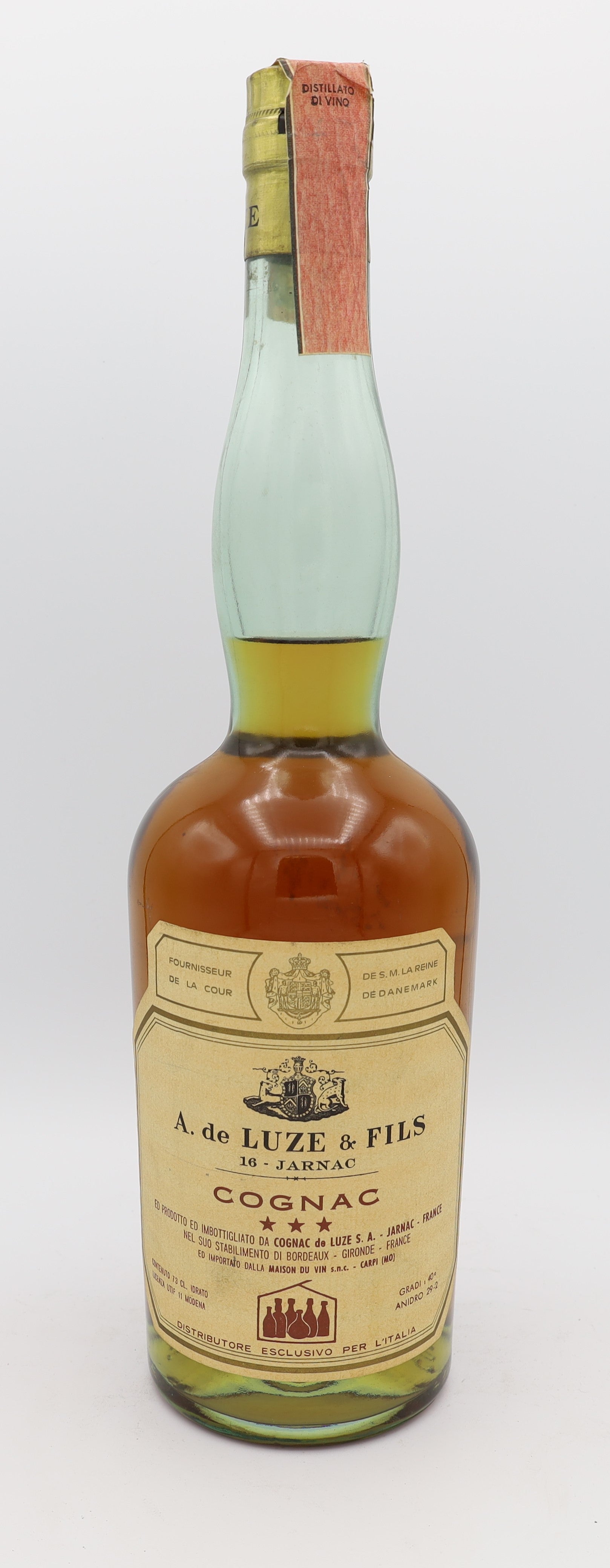A. de Luze Fils 3 Stars Cognac 16 Years – premium French brandy with rich amber color, smooth and balanced flavors, aged 16 years, ideal for collectors and connoisseurs.