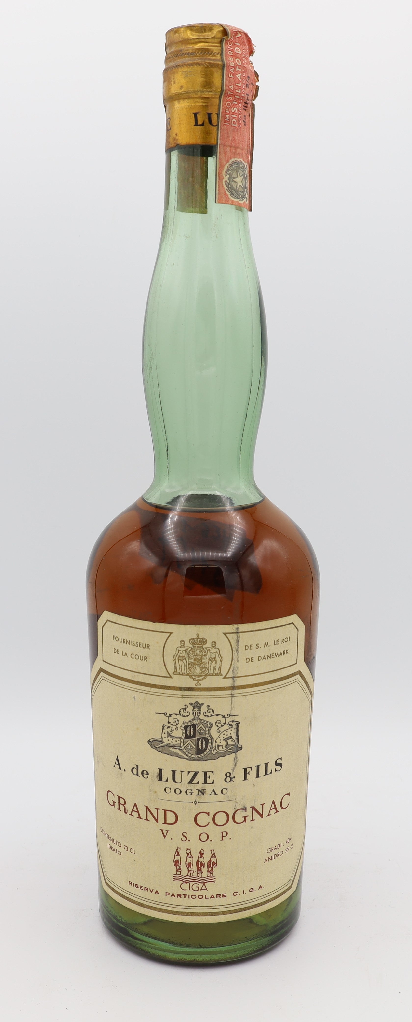 A. de Luze Fils Grand Cognac VSOP 16 Years – premium French brandy with rich amber color, smooth and refined flavors, aged 16 years, ideal for collectors and connoisseurs.