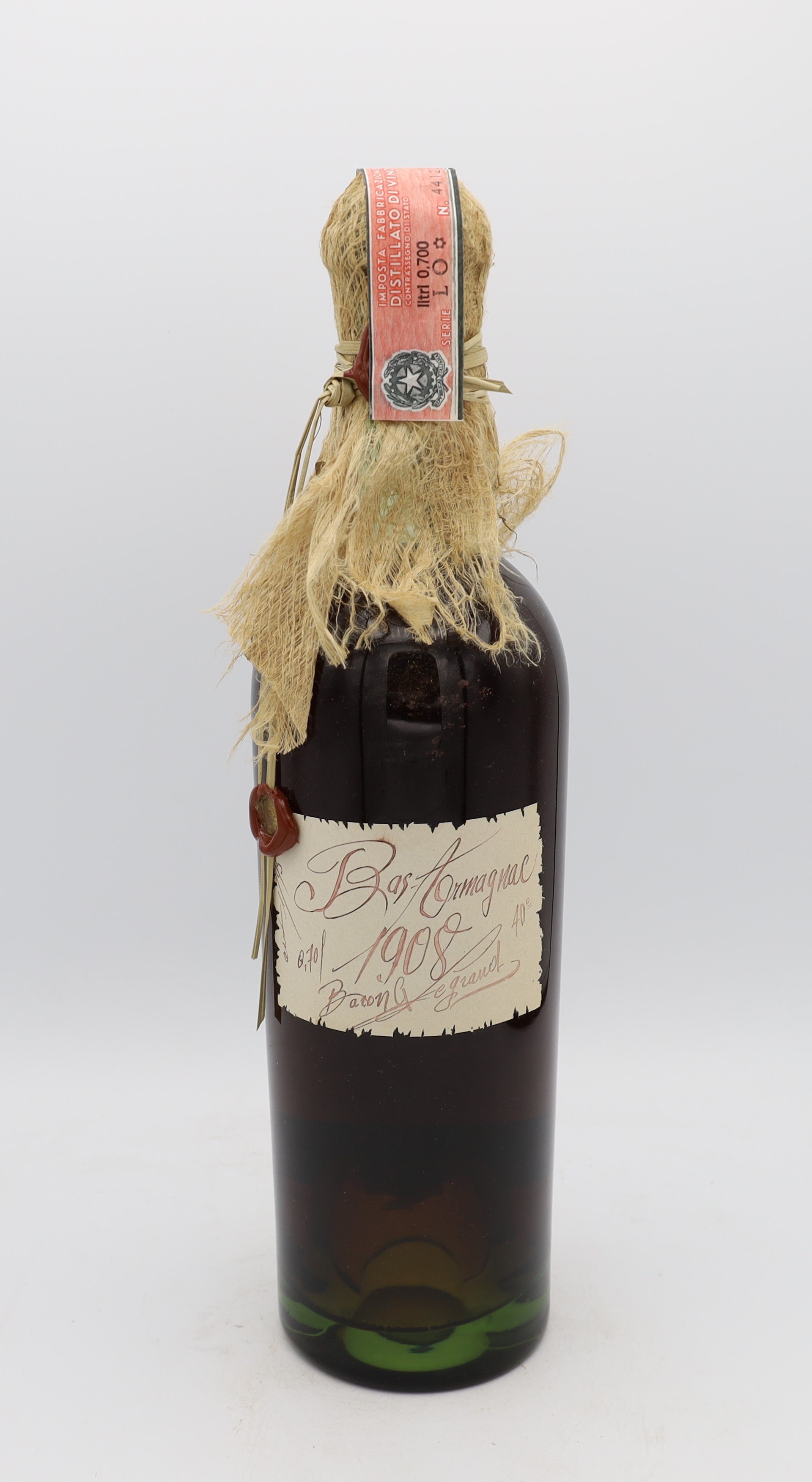 Baron G. Legrand Bas-Armagnac Vintage 1908, Reserved Treasures Club edition, presented in a collector’s box – exceptionally rare vintage brandy with rich, complex flavors.
