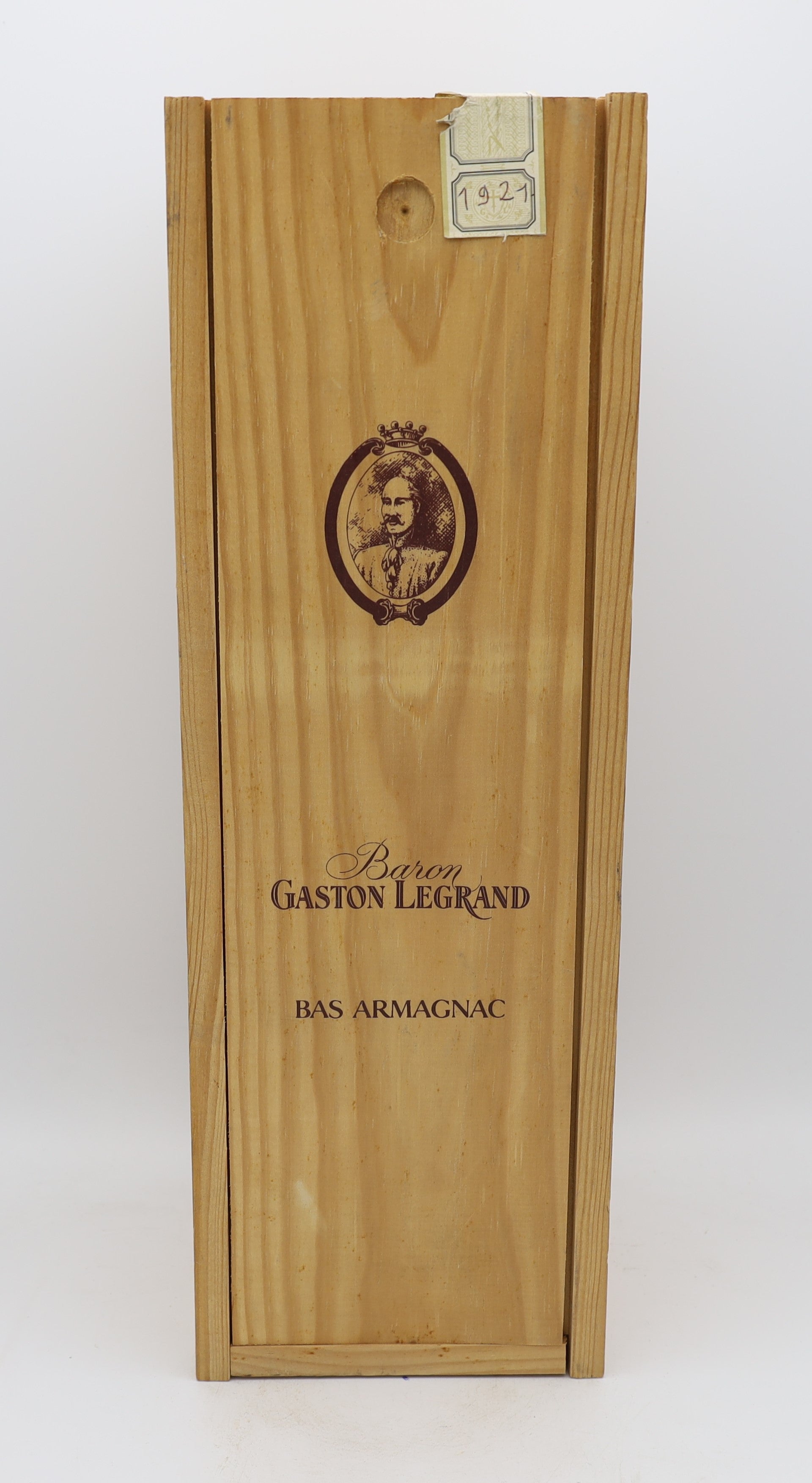 Baron G. Legrand Bas-Armagnac Vintage 1921, Reserved Treasures Club edition, presented in a collector’s box – exceptionally rare vintage brandy with rich, complex flavors.