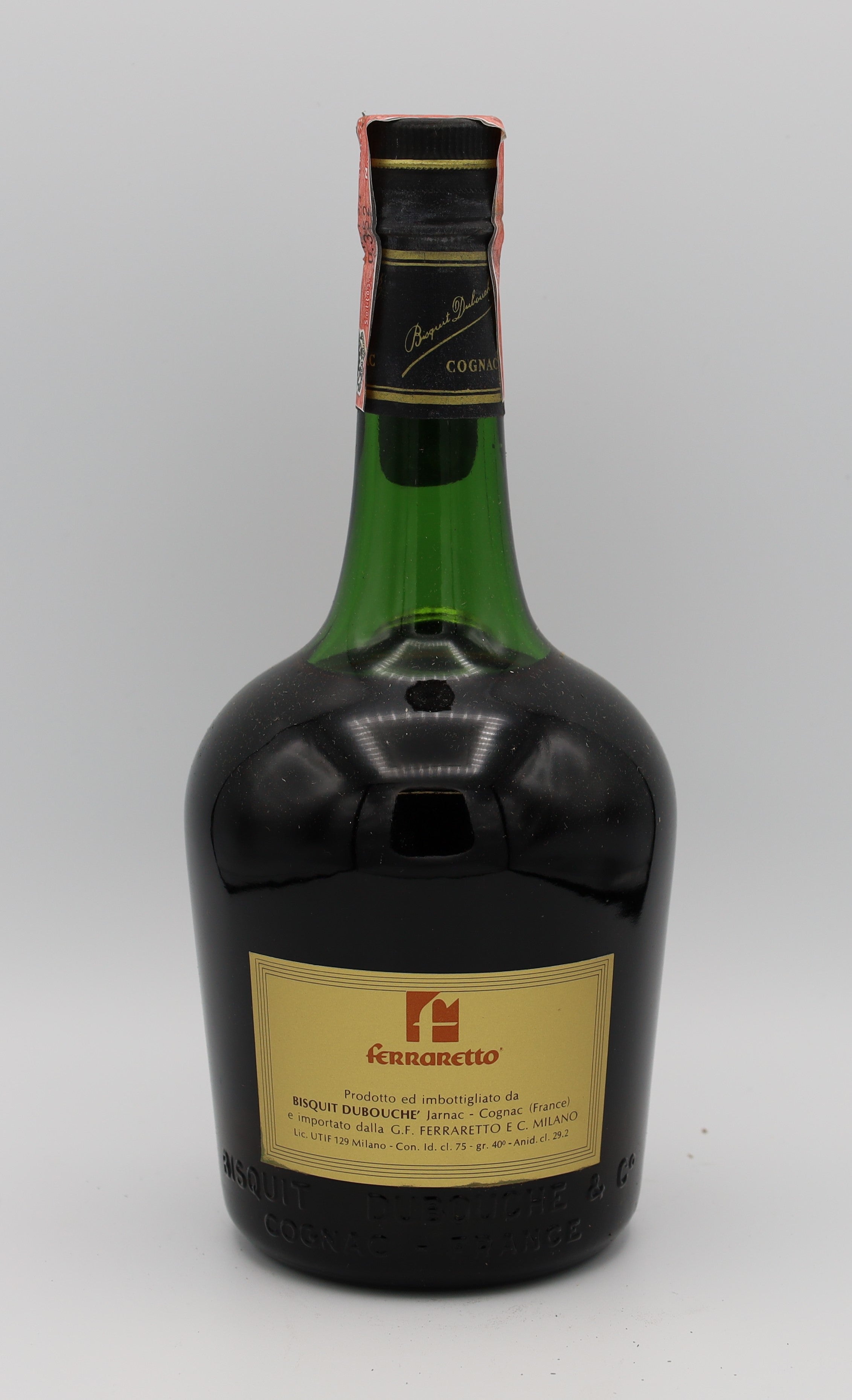 Bisquit Dubouché VSOP Cognac Acquavite di Vino – elegant French brandy with rich amber hue, smooth vanilla and oak notes, matured to perfection for refined taste.
