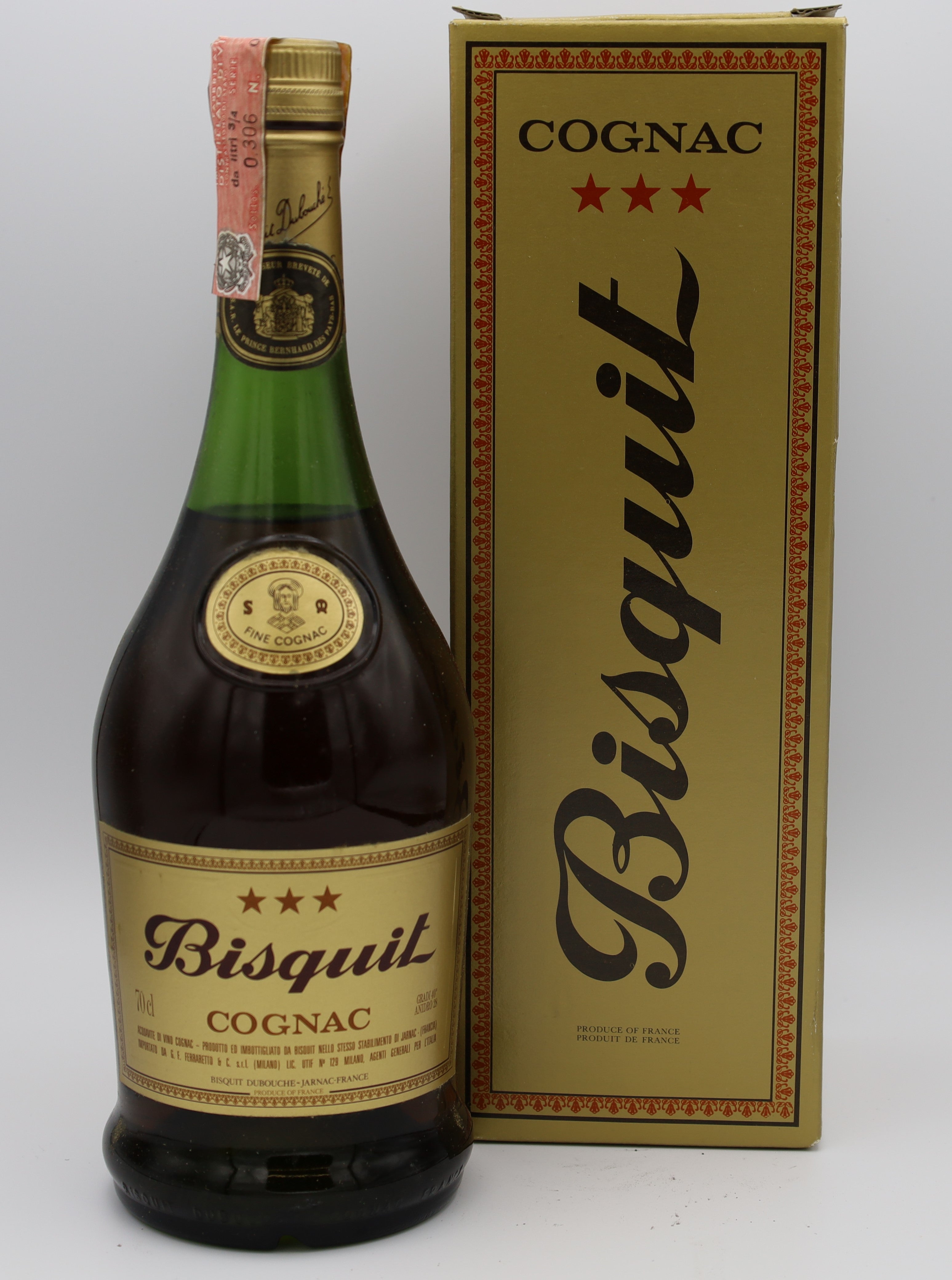 Bisquit Dubouché VSOP Cognac Acquavite di Vino – elegant French brandy with rich amber hue, smooth vanilla and oak notes, matured to perfection for refined taste.