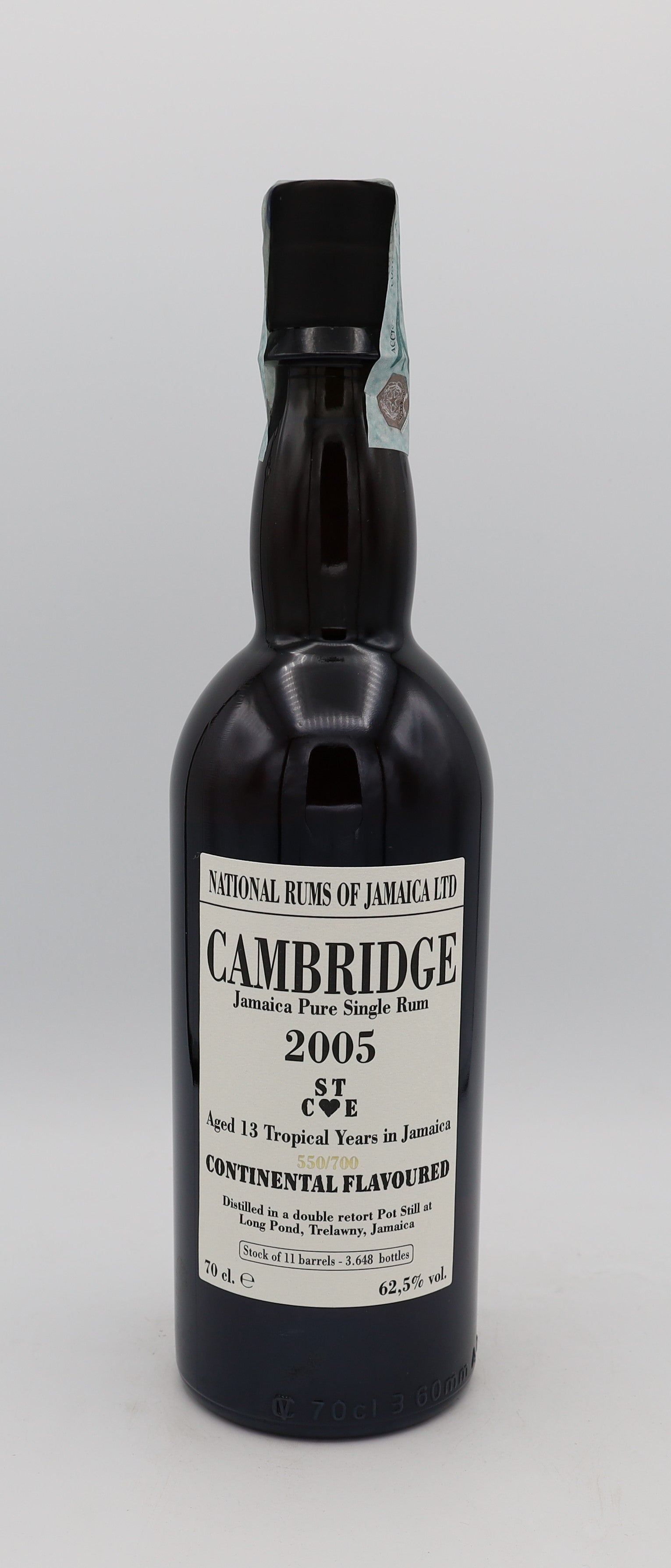 Cambridge Jamaican Rum Long Pond Distillery 13YO – premium aged Jamaican rum presented in a collector’s box, with rich, complex flavors and smooth finish.