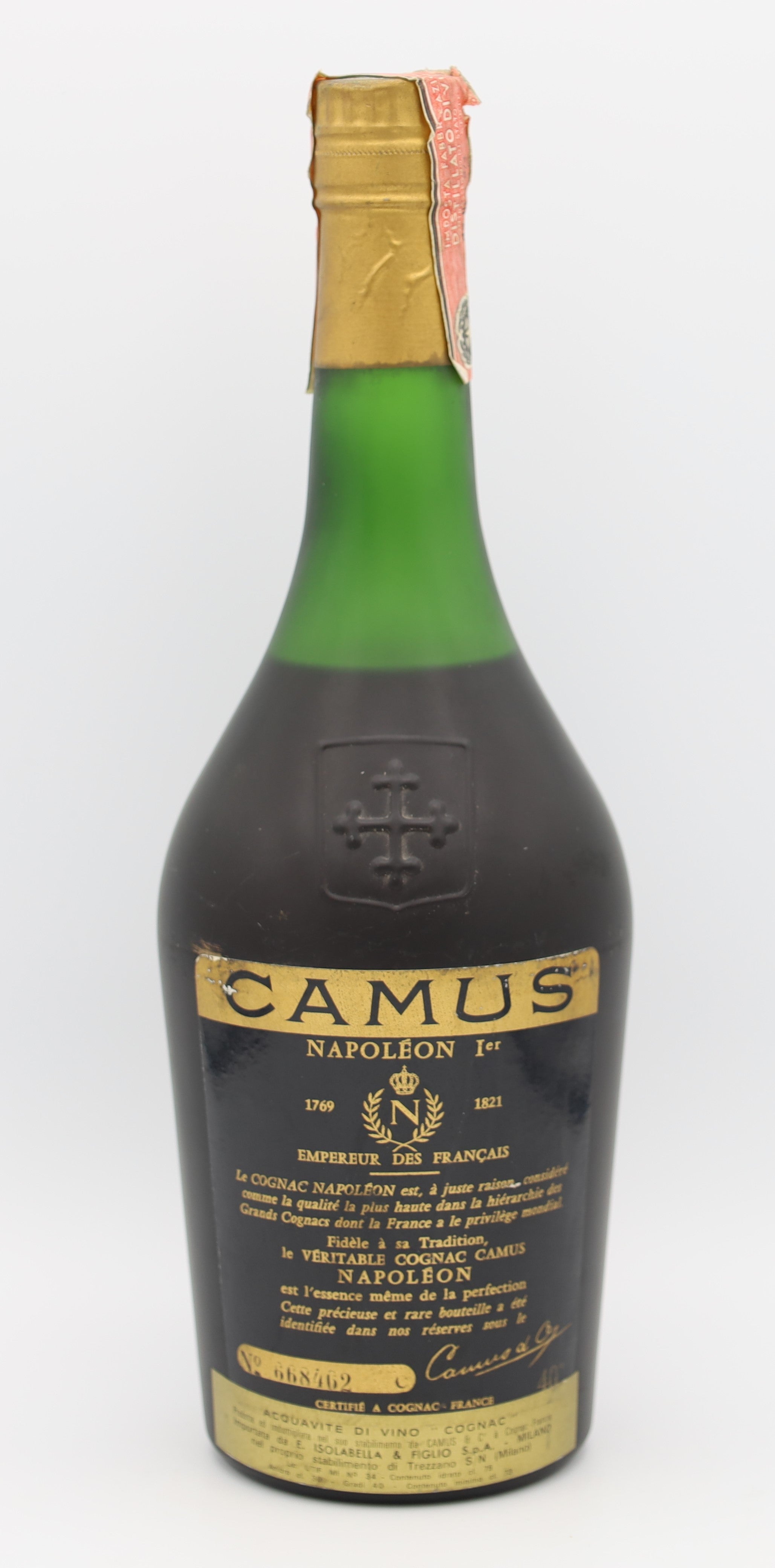 Camus Napoleon La Grande Marque Cognac – elegant French cognac with deep amber hue, complex aromas of oak and spice, offering a smooth, refined finish.