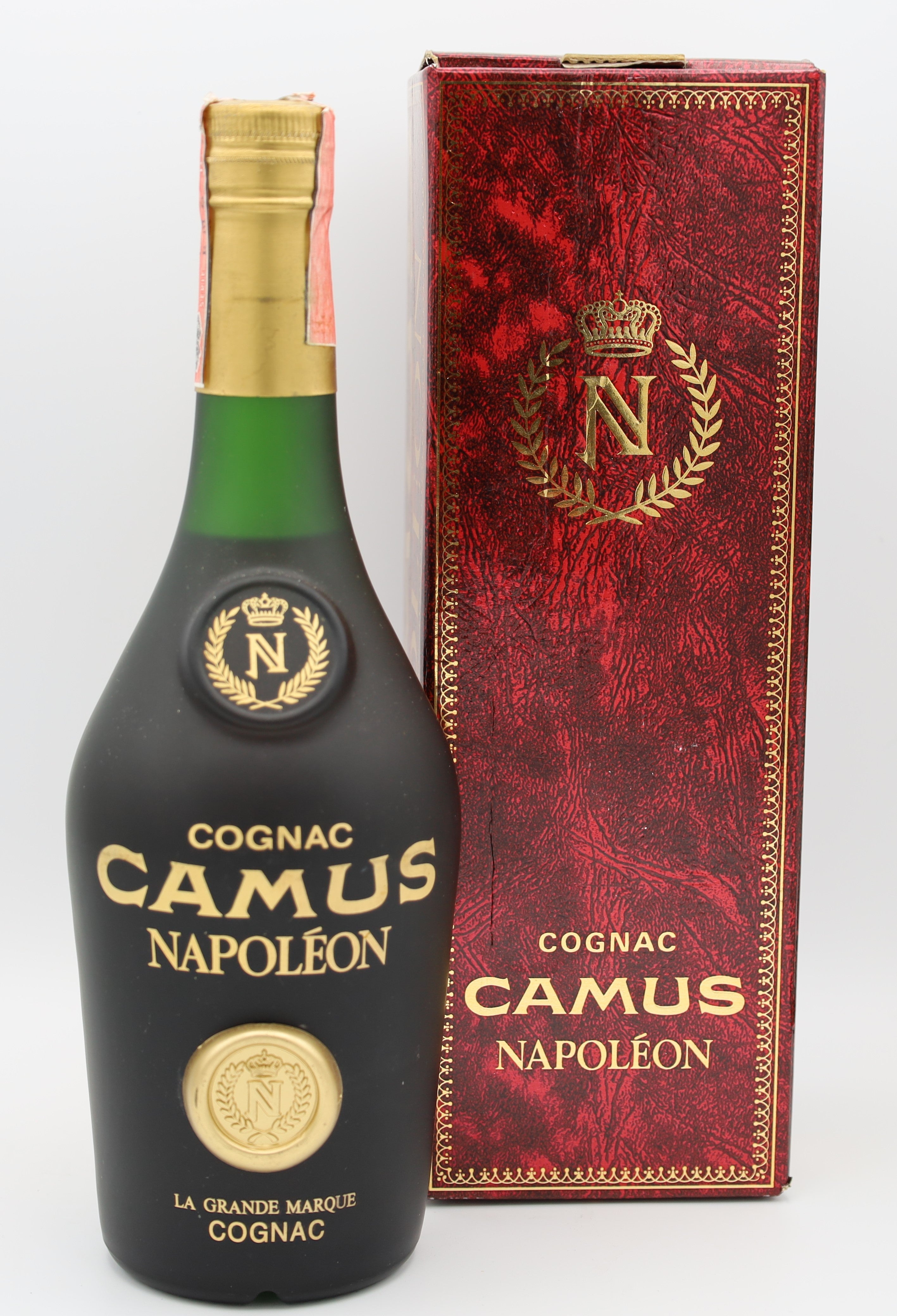 Camus Napoleon La Grande Marque Cognac – elegant French cognac with deep amber hue, complex aromas of oak and spice, offering a smooth, refined finish.