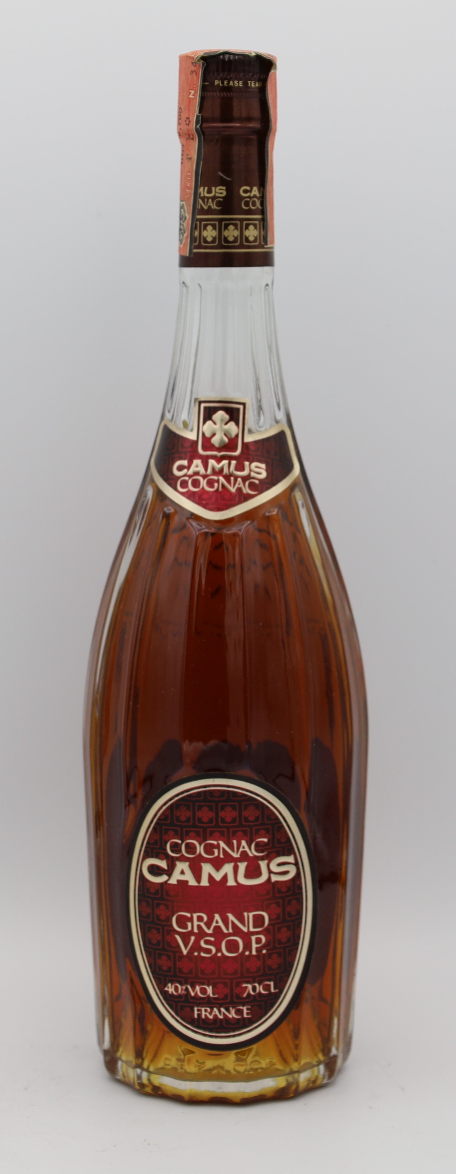 Camus Celebration La Grande Marque Cognac – premium French cognac with rich amber hue, complex aromas of vanilla, oak and dried fruit, crafted by Maison Camus.