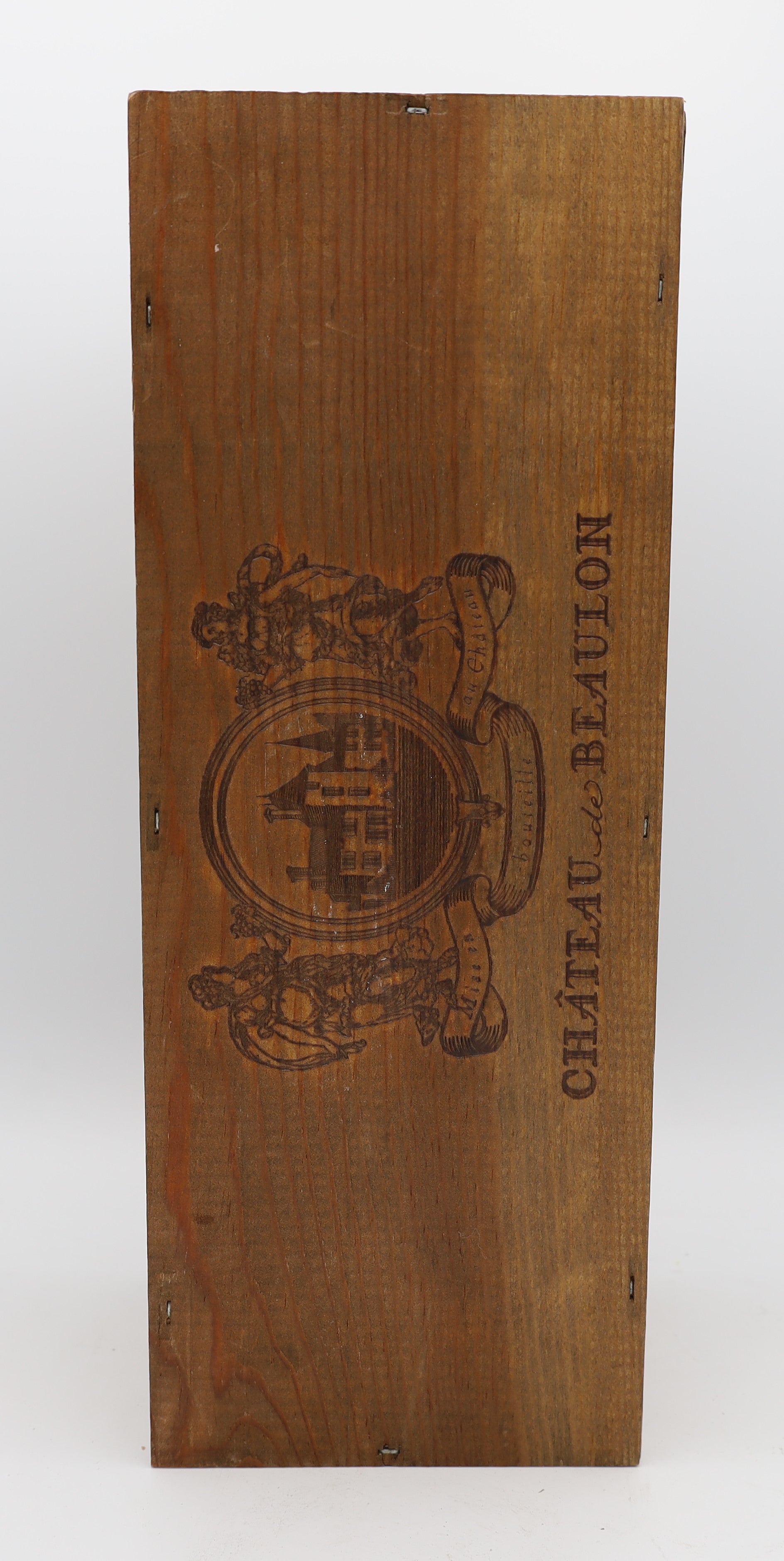 Château de Beaulon VSOP Cognac, 12 years old – premium French brandy with smooth, rich flavors and elegant aroma, ideal for collectors and connoisseurs.