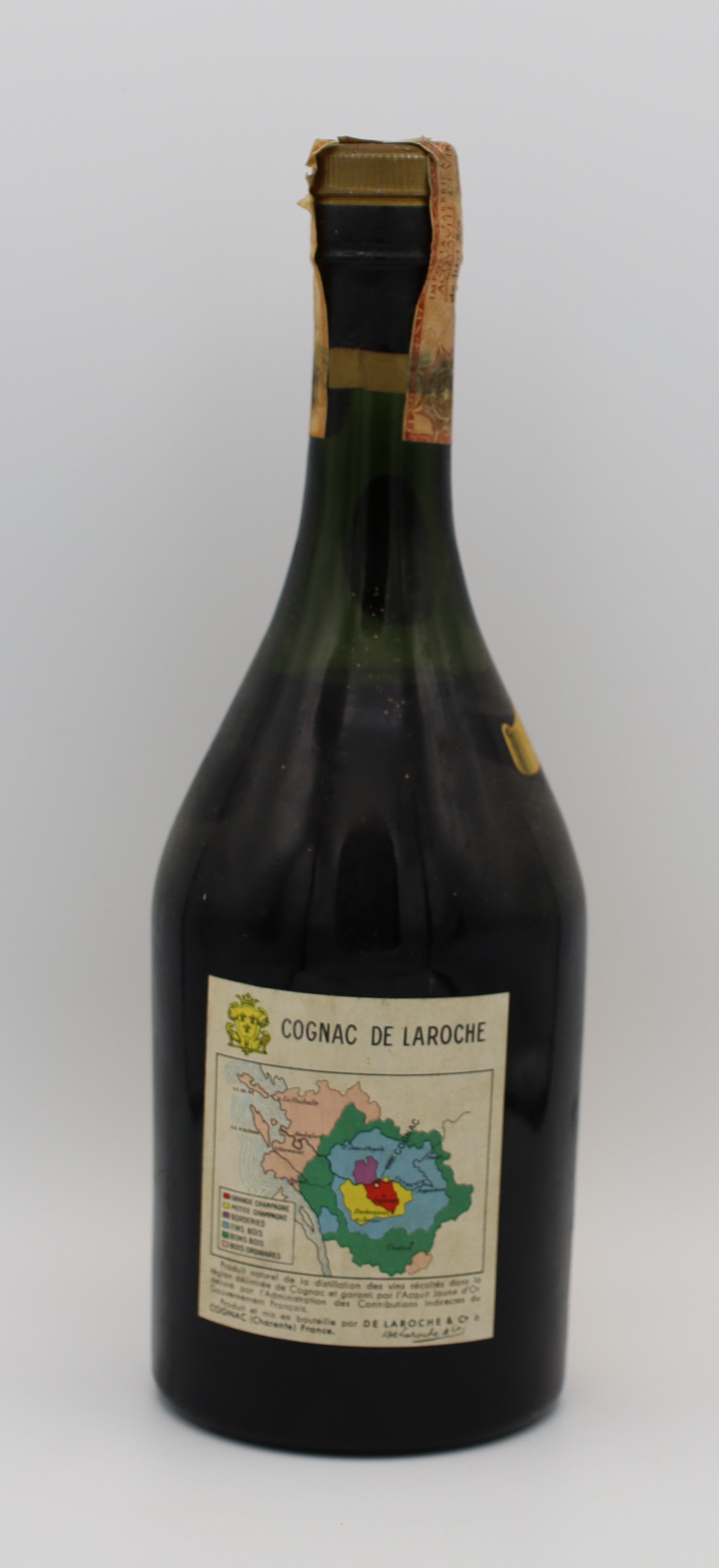 DeLaroche Grands Crus de Cognac Three Stars – premium French cognac with complex aroma, smooth and refined flavors, ideal for collectors and connoisseurs.