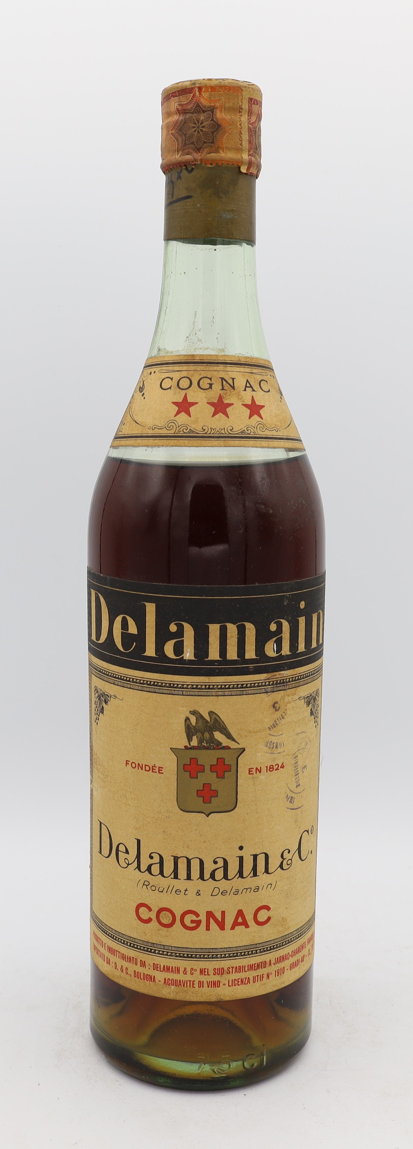 Delamain & Co 3 Stars Roulette Cognac – premium French brandy with rich amber color, smooth and balanced flavors, presented in a classic bottle, ideal for collectors and connoisseurs.