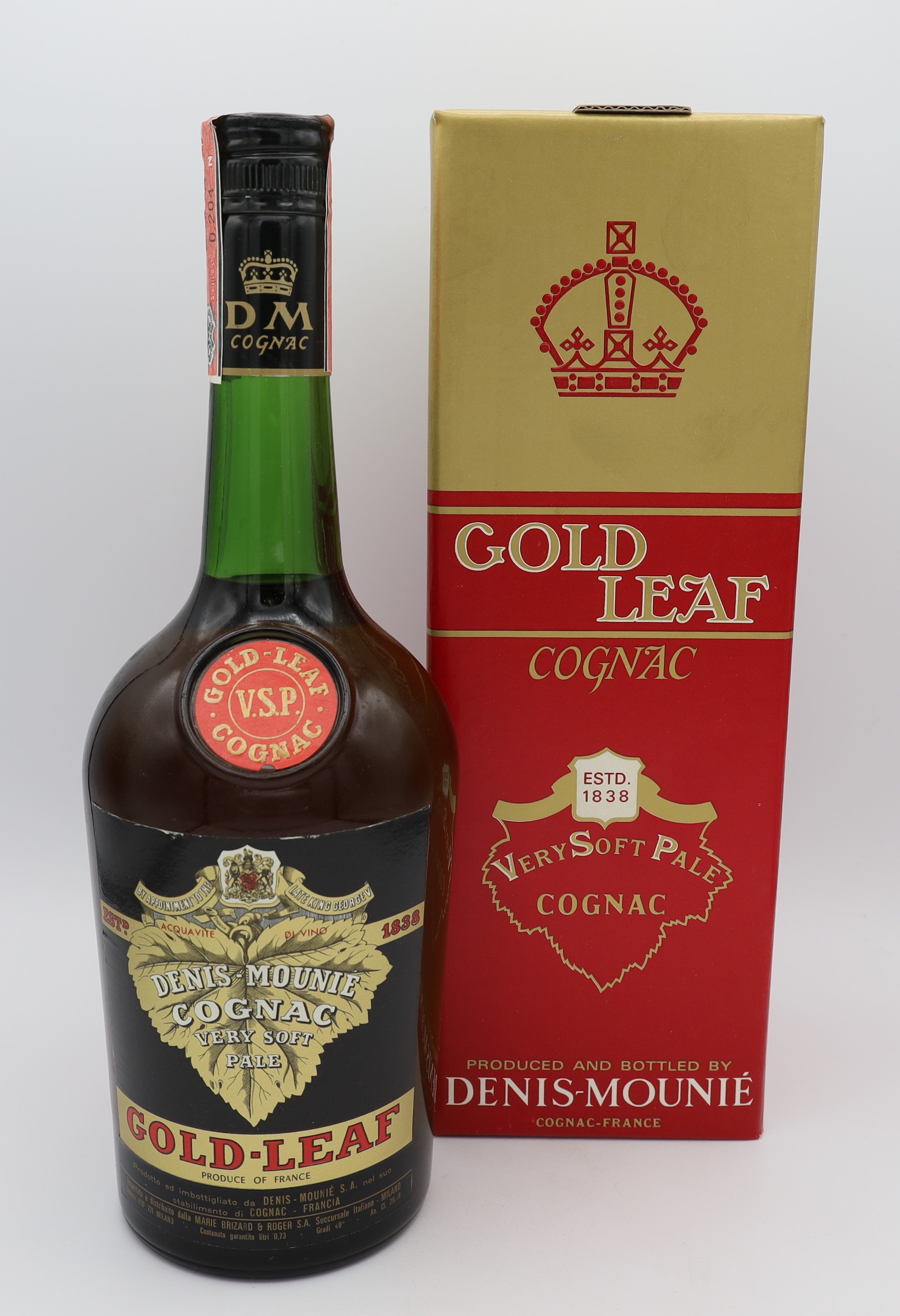 Denis Mounié Gold Leaf VSOP Cognac – premium French brandy with rich amber color, smooth and elegant flavors, presented with gold leaf, ideal for collectors and connoisseurs.