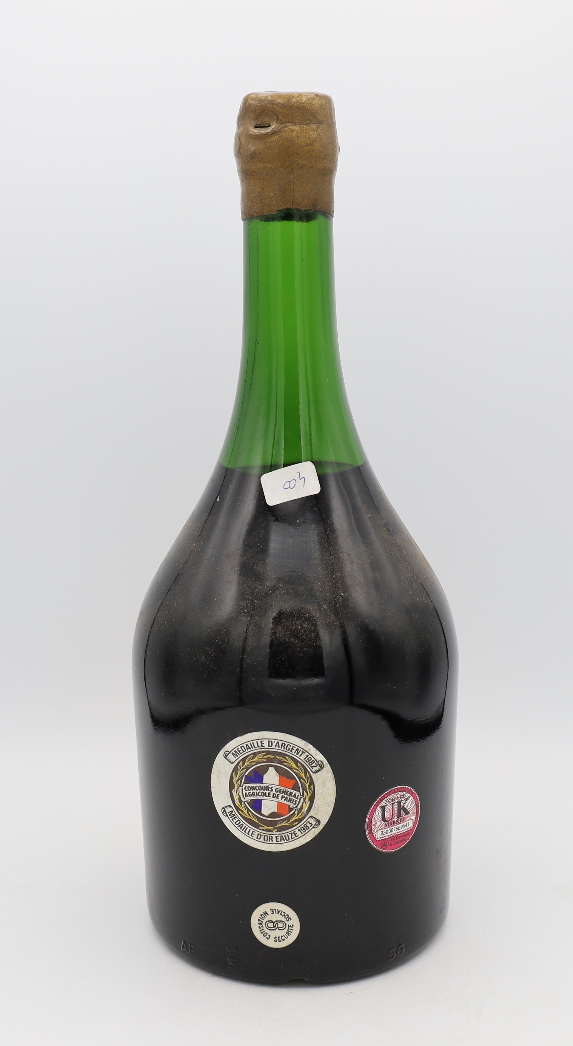 Domaine de Papolle Bas-Armagnac Vintage 1969 Magnum, Reserved Treasures Club edition – rare vintage brandy in large-format bottle with rich, complex flavors.