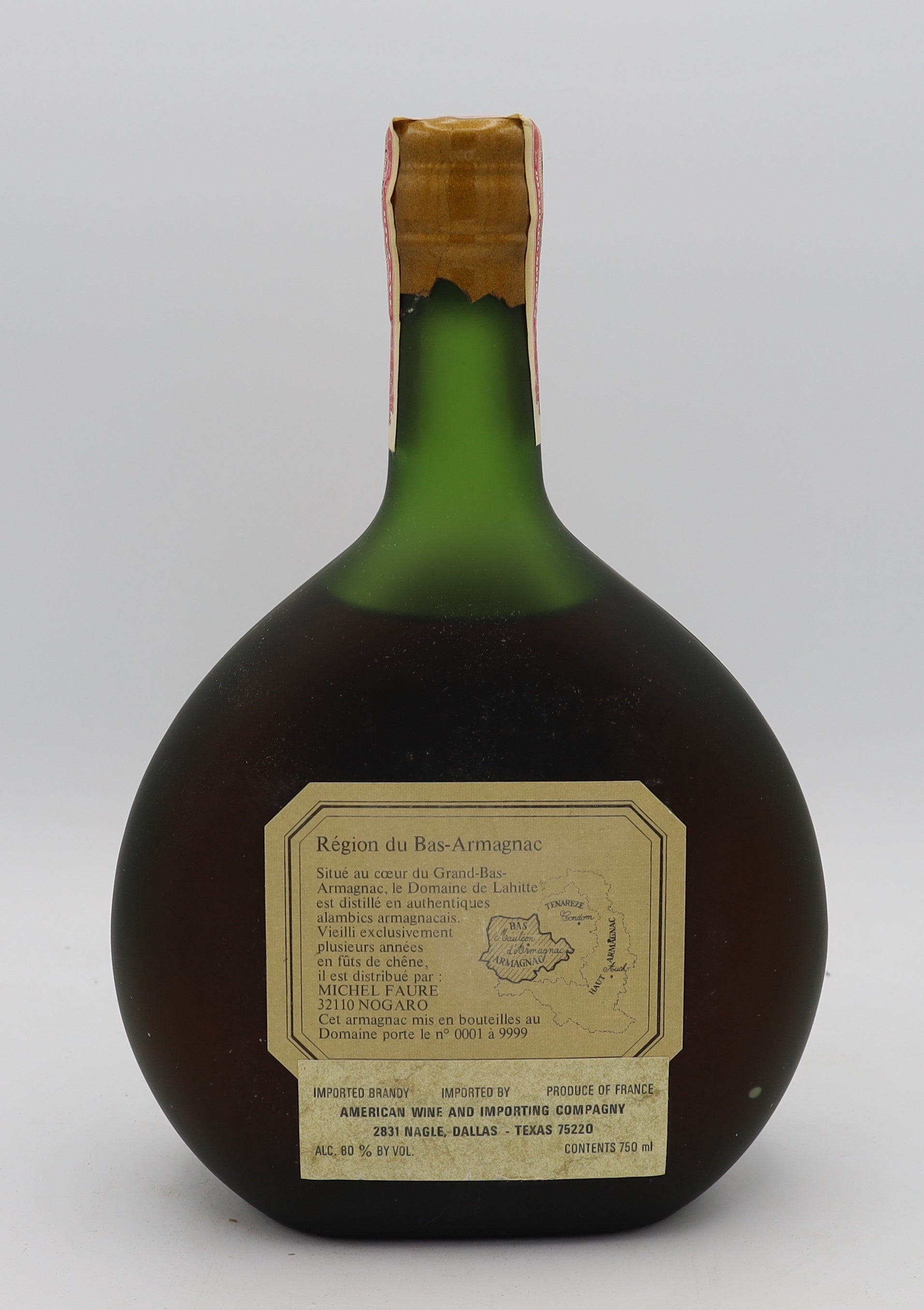 Domaine de Lahitte Hors d’Âge Bas Armagnac with neck label – premium aged brandy with rich, smooth flavors, ideal for collectors and connoisseurs.