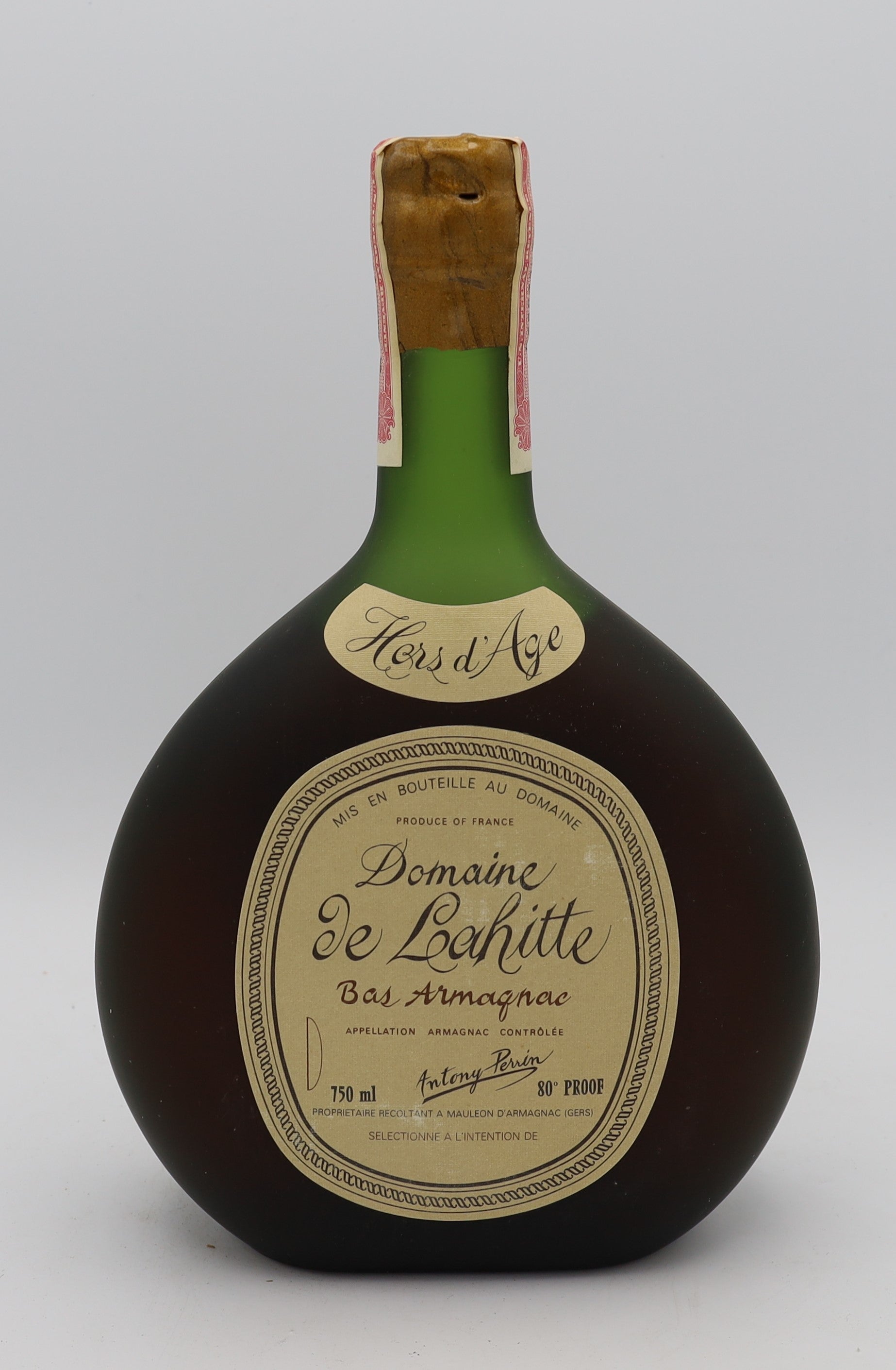 Domaine de Lahitte Hors d’Âge Bas Armagnac with neck label – premium aged brandy with rich, smooth flavors, ideal for collectors and connoisseurs.