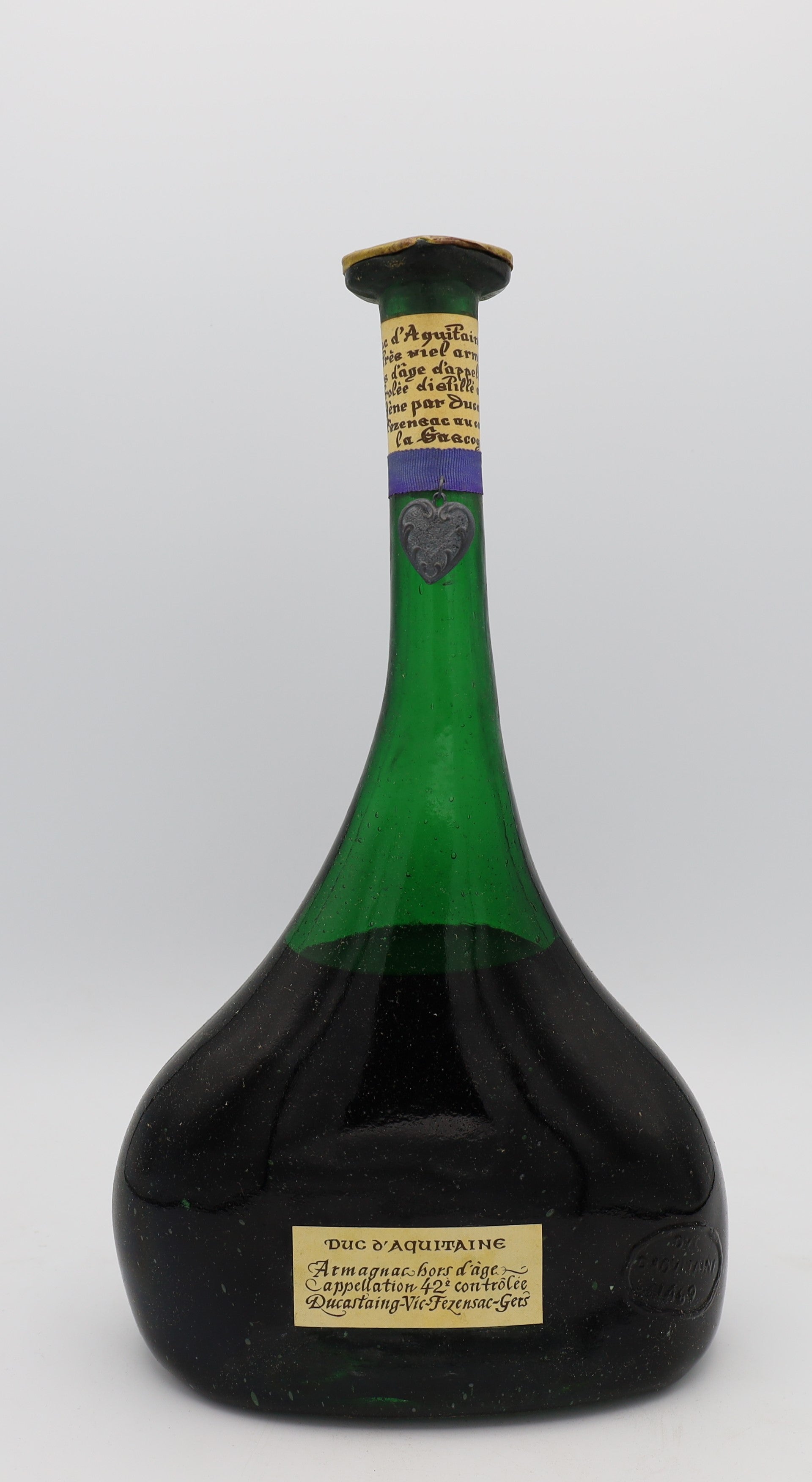 Duc d’Aquitaine Armagnac Hors d’Âge, Reserved Treasures Club edition – premium aged brandy with rich, complex flavors, perfect for collectors.