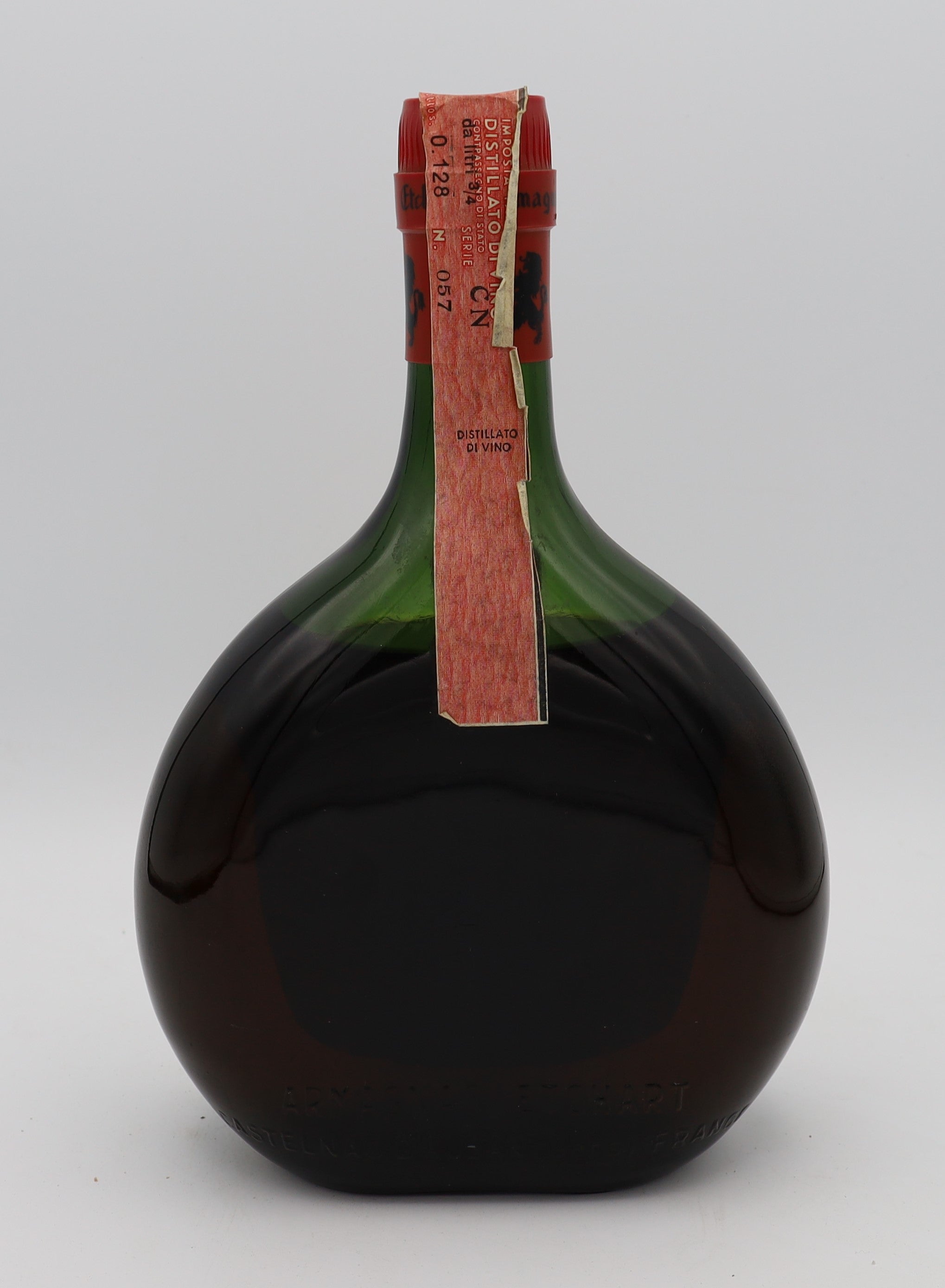 Etchart 3 Star Armagnac with creme label – premium aged brandy with rich, smooth flavors, ideal for collectors and connoisseurs.