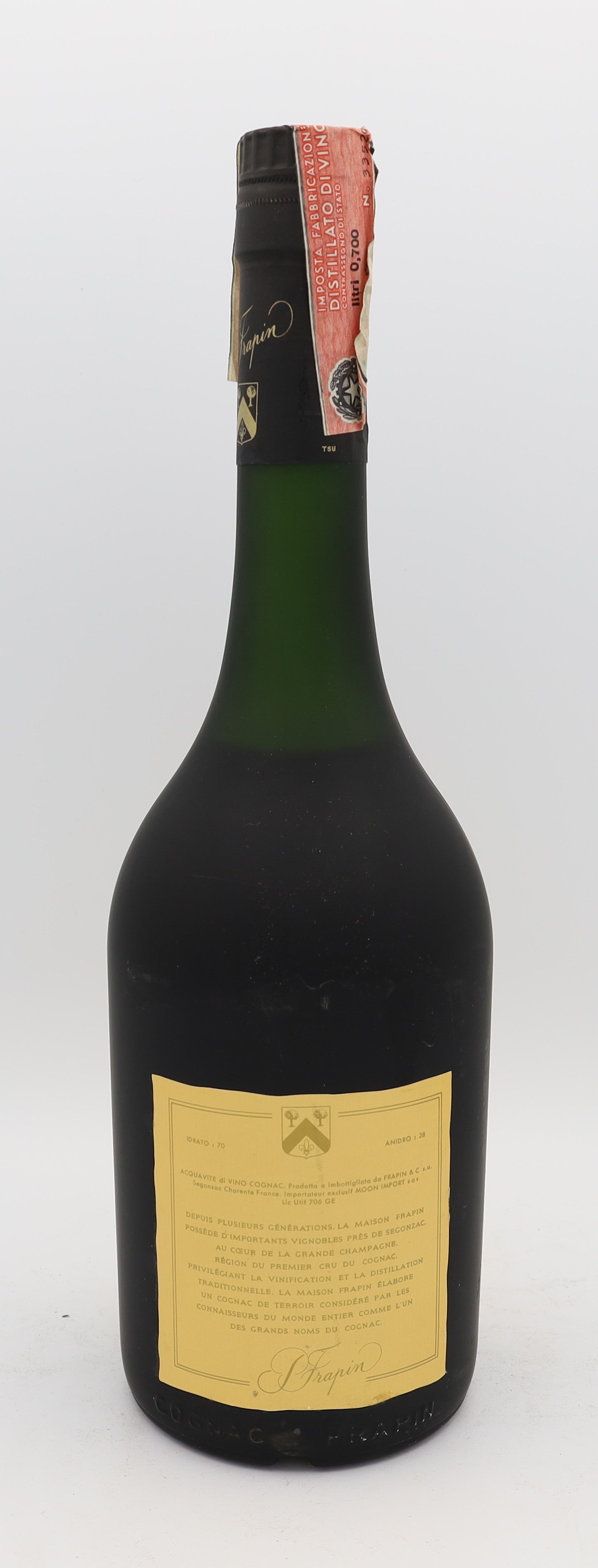 Frapin VSOP Grande Fine Champagne Cognac – premium French cognac from a single estate, rich amber color with balanced notes of vanilla, oak and dried fruit.