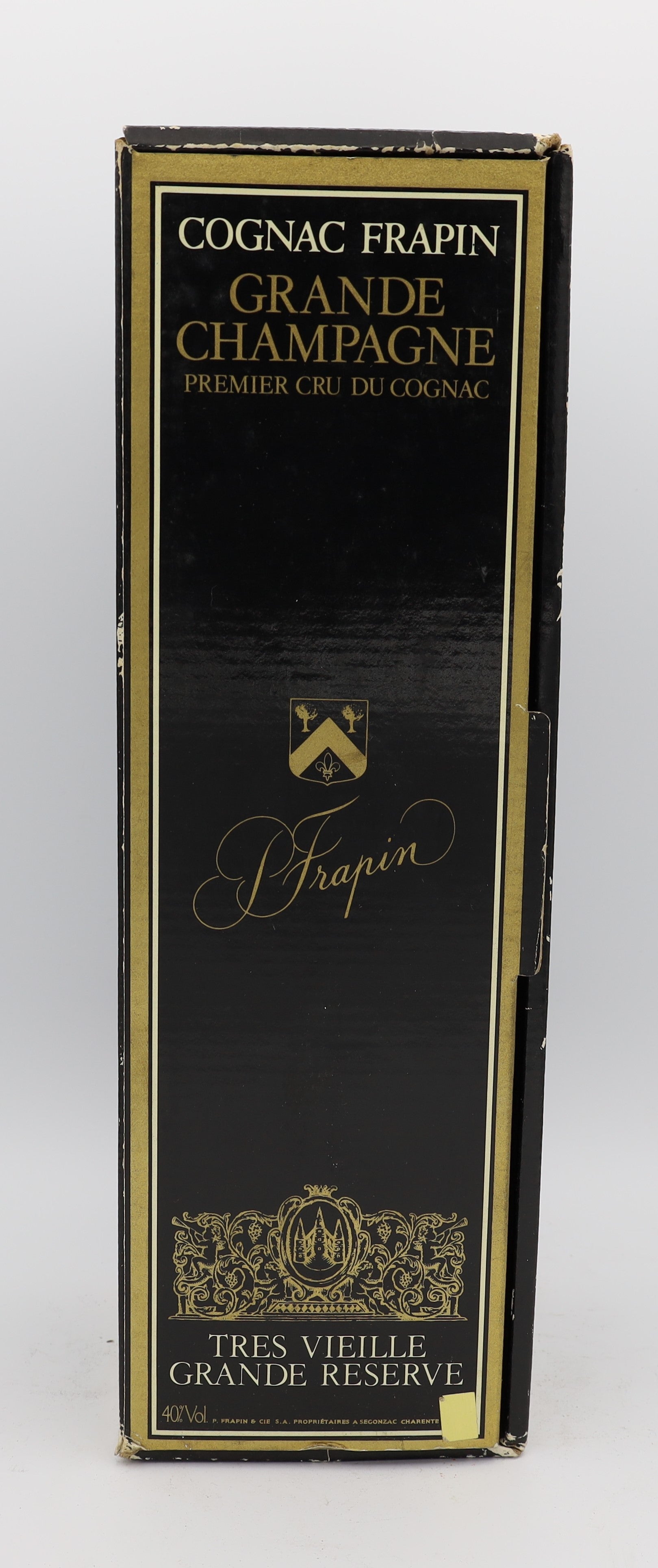 Frapin Très Vieille Grande Réserve Cognac – premium French brandy with rich amber color, smooth and complex flavors, presented in a collector’s box, ideal for connoisseurs.