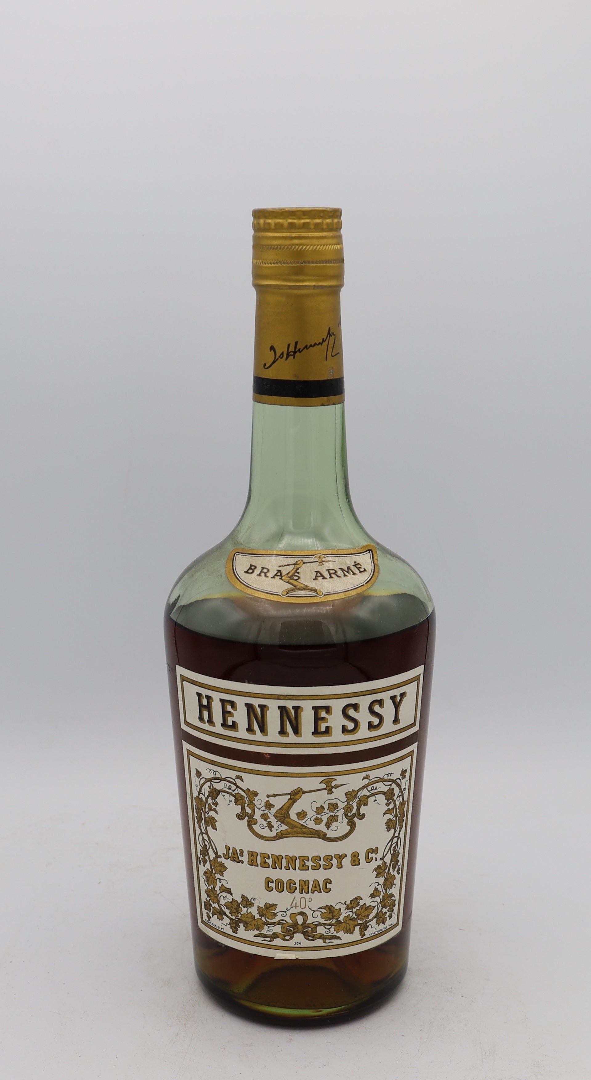 Hennessy Bras Armé Cognac 1960s – rare vintage French cognac, highly collectible bottle for connoisseurs