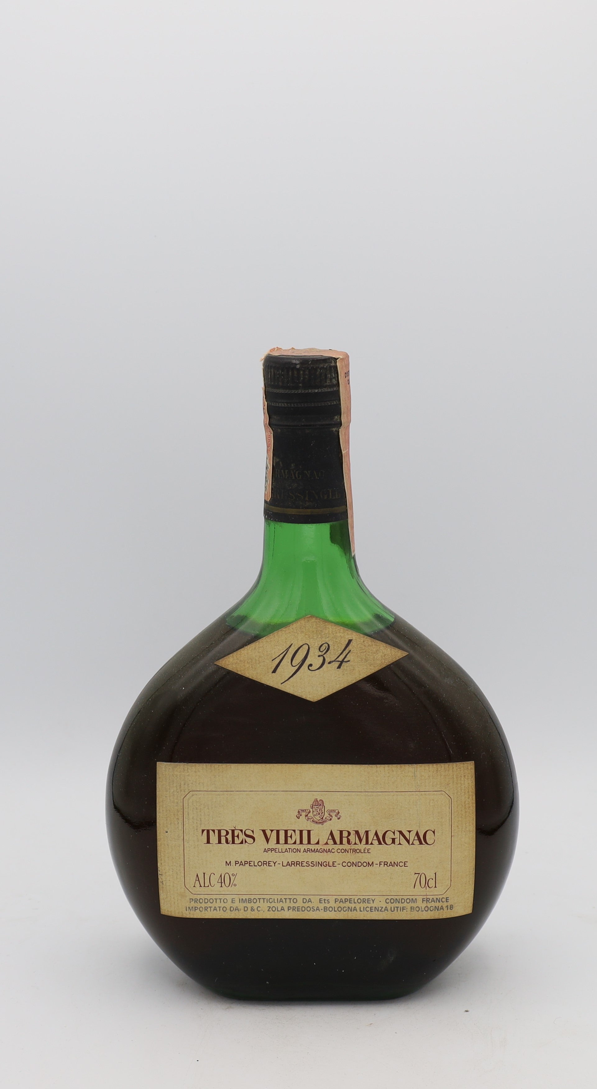 Larressingle Armagnac Vintage 1934, Reserved Treasures Club edition – exceptionally rare vintage brandy with rich, complex flavors, perfect for collectors.