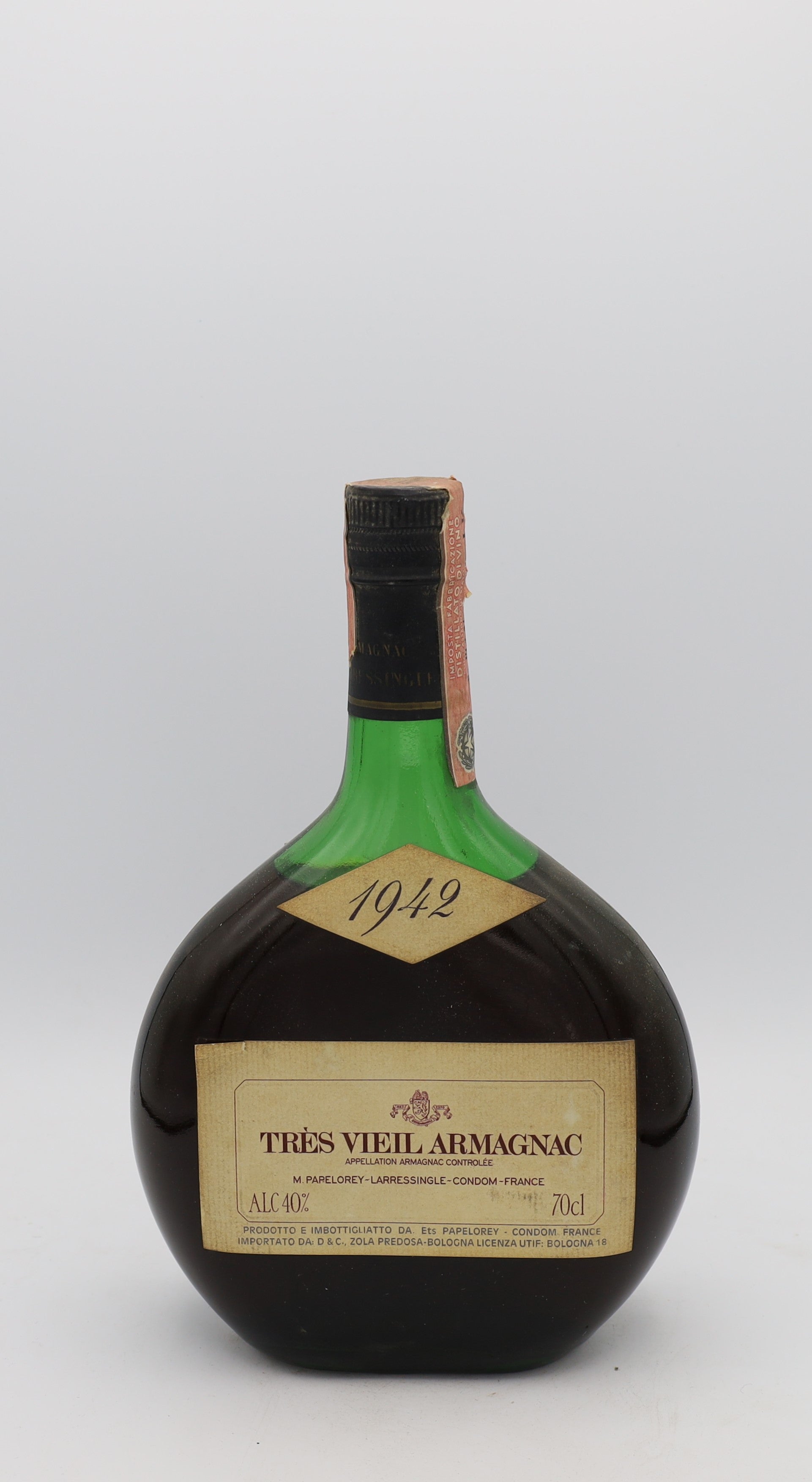 Larressingle Armagnac Vintage 1942, Reserved Treasures Club edition – exceptionally rare vintage brandy with rich, complex flavors, perfect for collectors.
