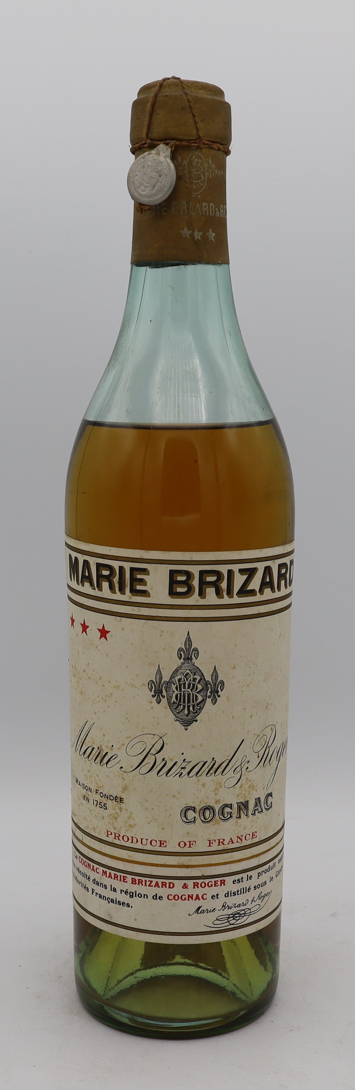 Marie Brizard 3 Star Cognac – premium French brandy with gold cap, smooth and rich flavor, ideal for collectors and connoisseurs.