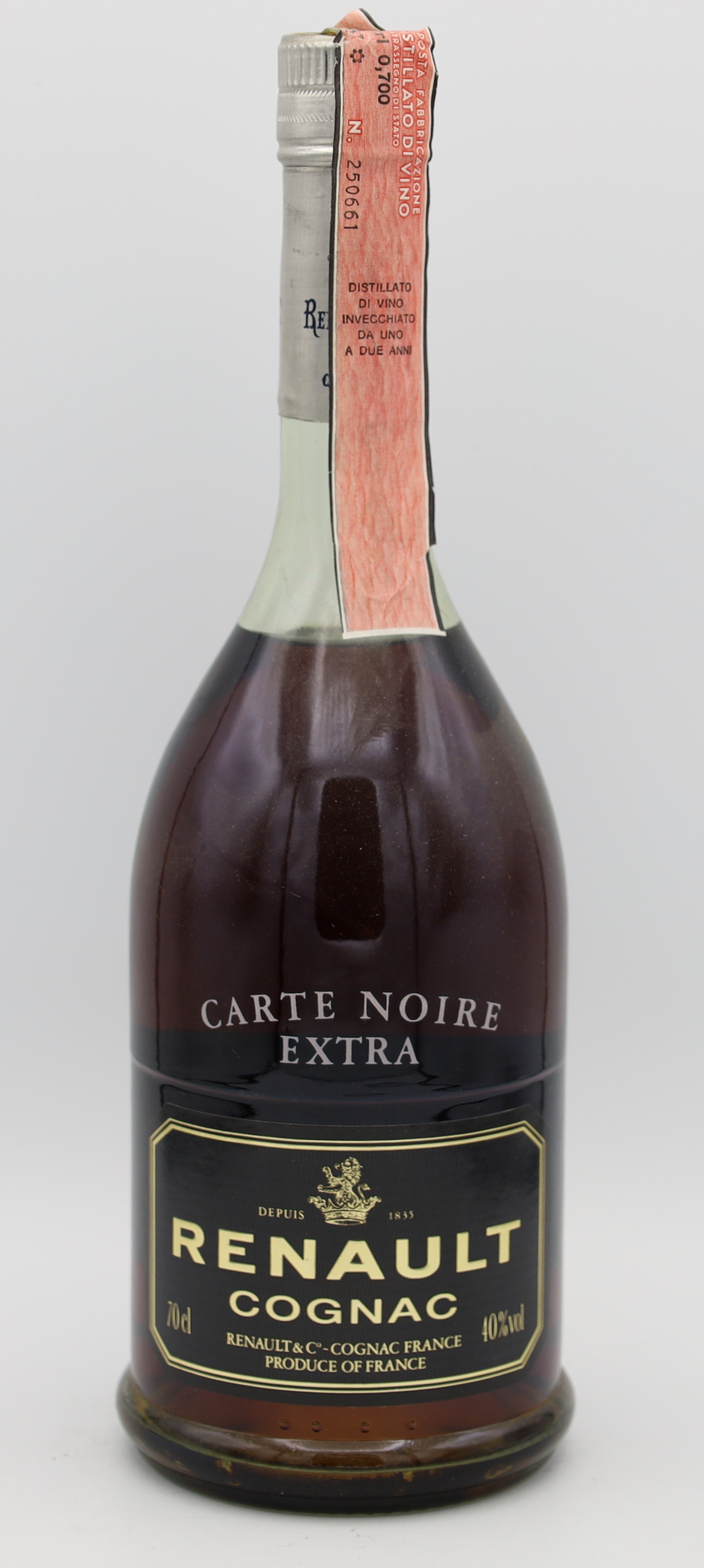 Renault Cognac Carte Noire Extra Silver Cap – premium French cognac with elegant silver cap, rich amber color and smooth, deep flavor from long maturation.