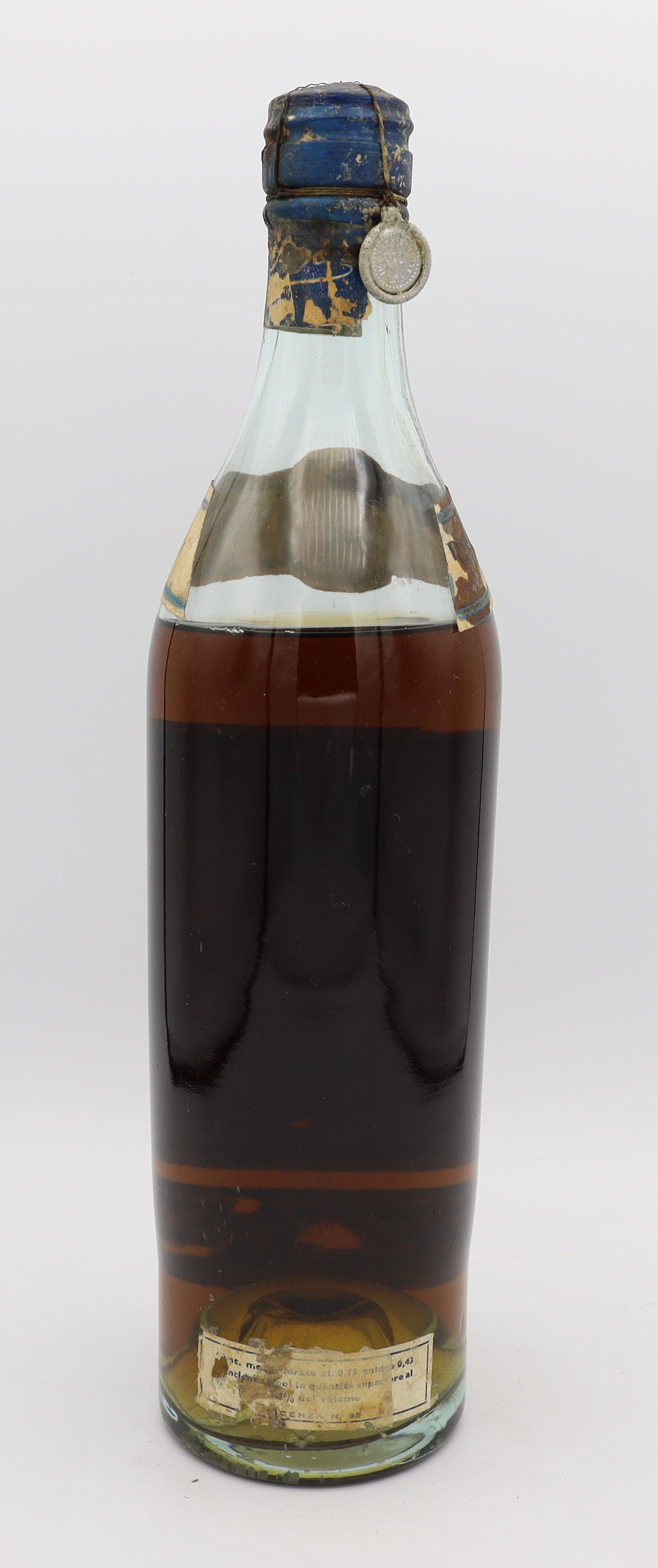 Renier & Co Cognac Réserve Authentique – premium French cognac with rich amber color and complex, smooth flavors, ideal for collectors and connoisseurs.