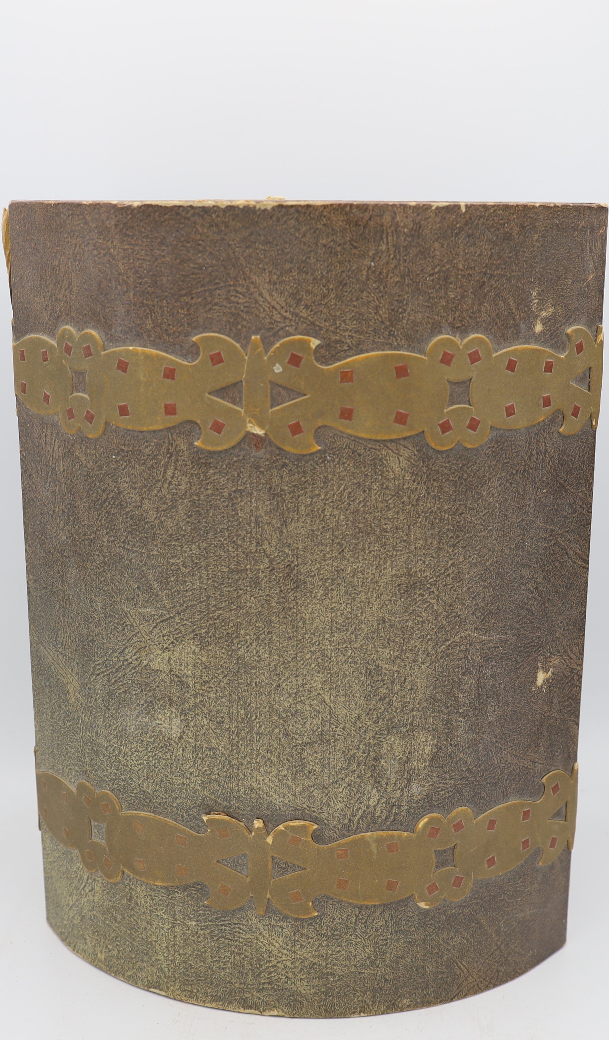 Rouyer Guillet Cognac Vintage 1865 – rare French cognac in crystal decanter with luxury gift box, collectible edition