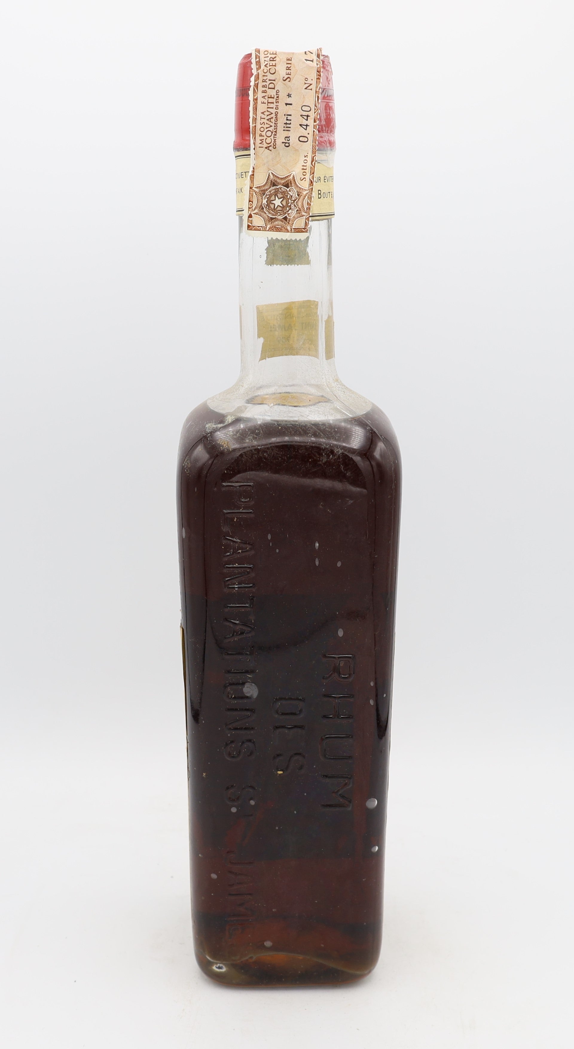 Saint James Agricole Rum Récolte 1939, Reserved Treasures Club edition – exceptionally rare vintage rum with rich, complex flavors, presented for collectors