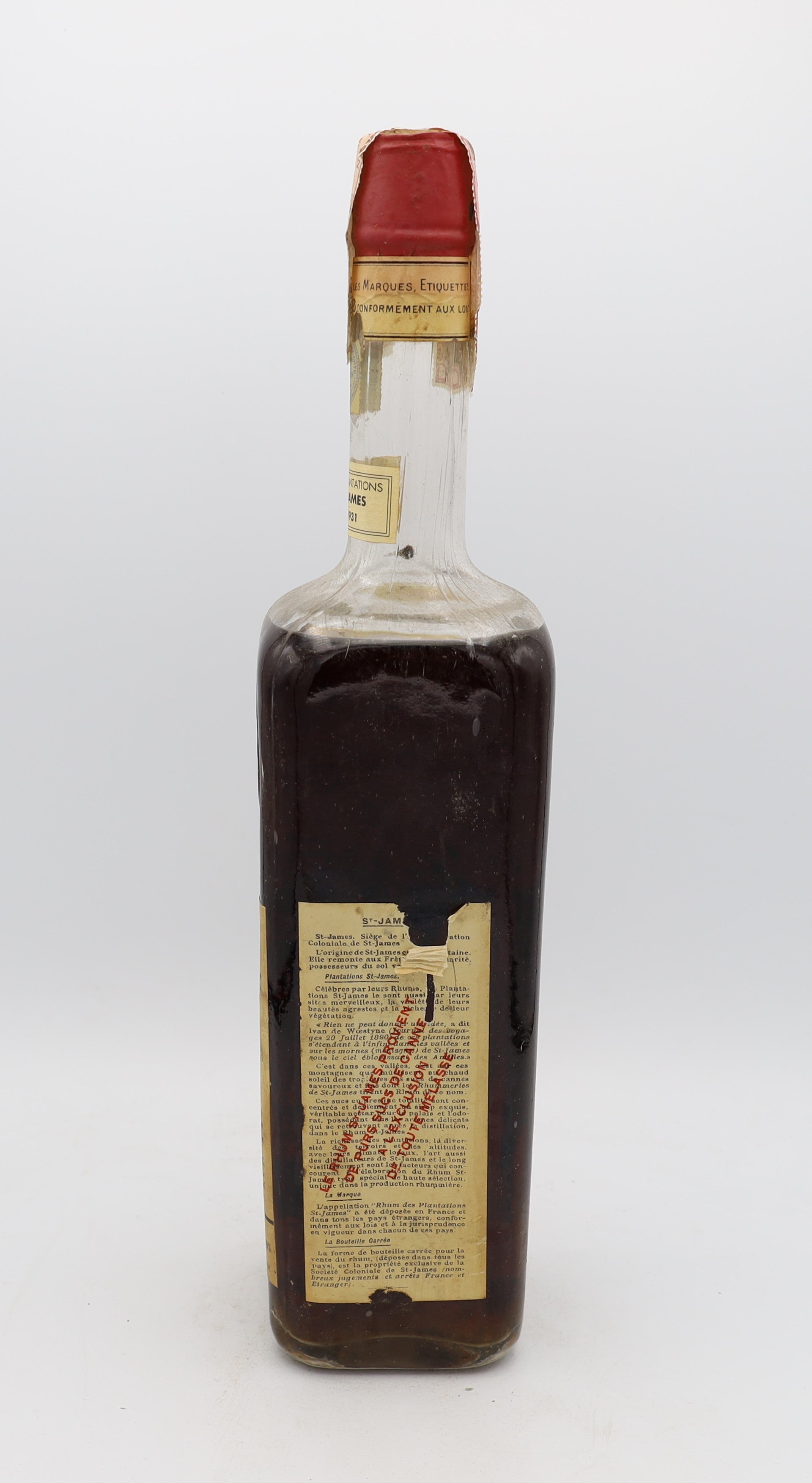 Saint James Rum Vintage 1931, Reserved Treasures Club edition – exceptionally rare vintage rum with rich, complex flavors, presented for collectors.