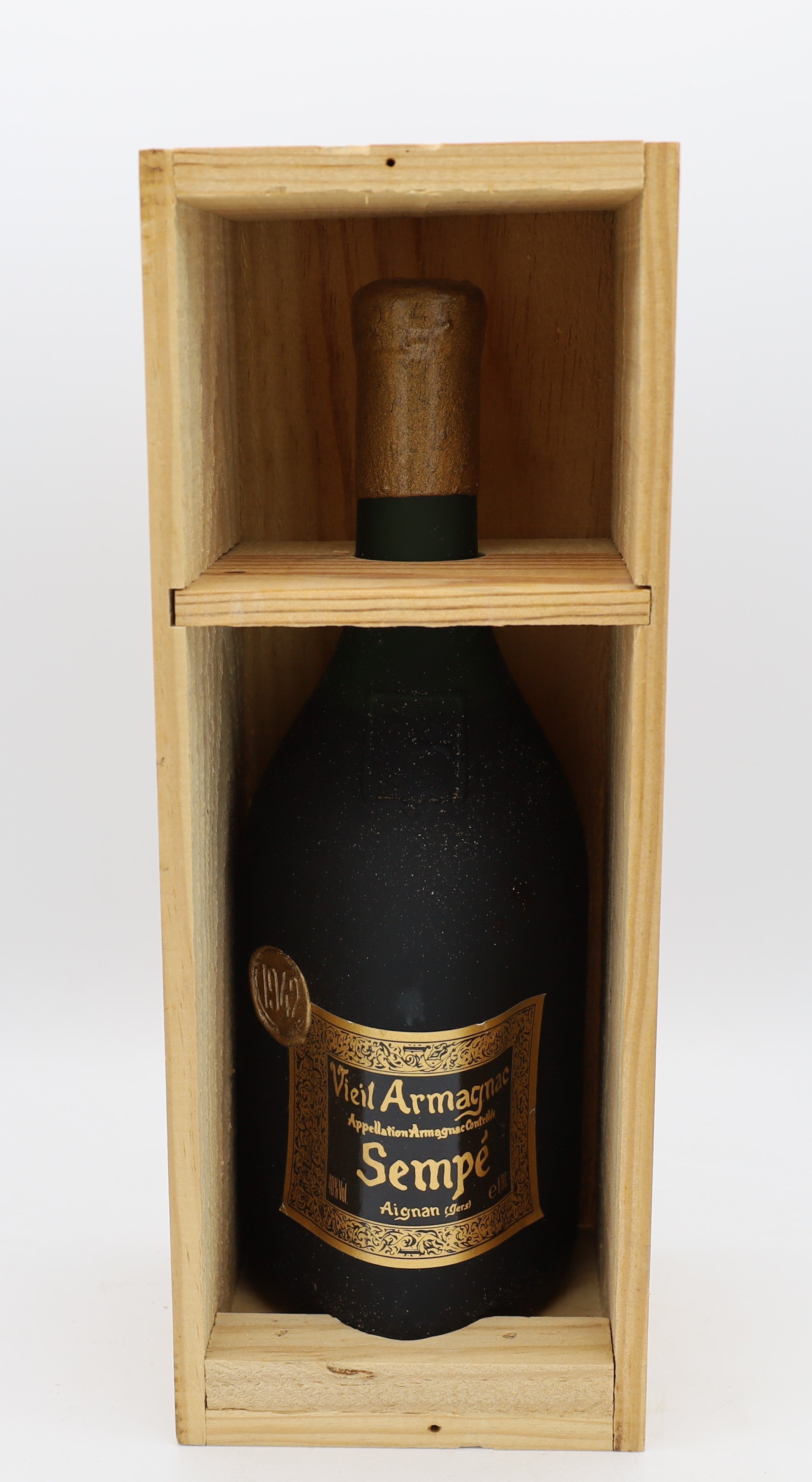 Sempé Armagnac Aignan Vintage 1942, Reserved Treasures Club edition – remarkably rare aged Armagnac with elegant, complex notes and exceptional depth.