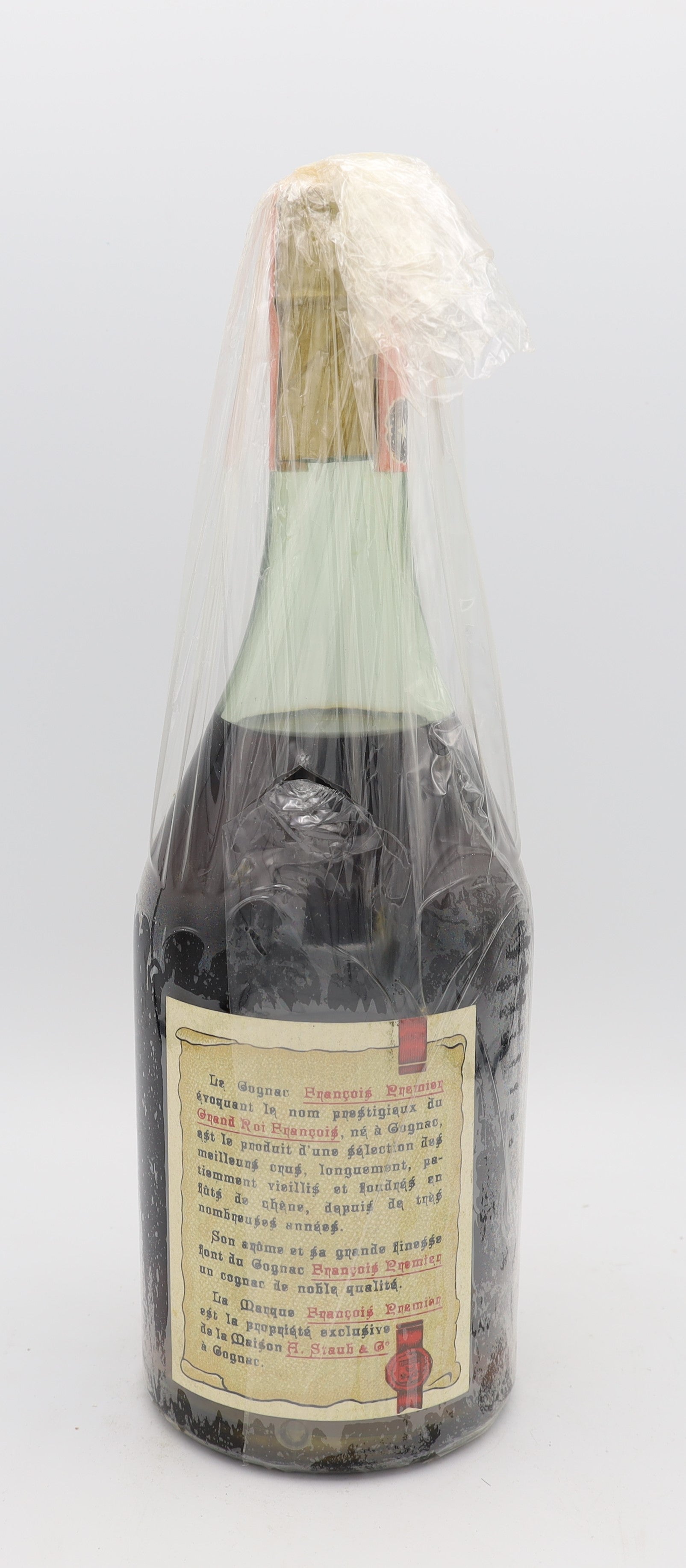 Staub Cognac – François Premier, premium French brandy, rich amber color with refined and complex flavors, ideal for collectors and connoisseurs.