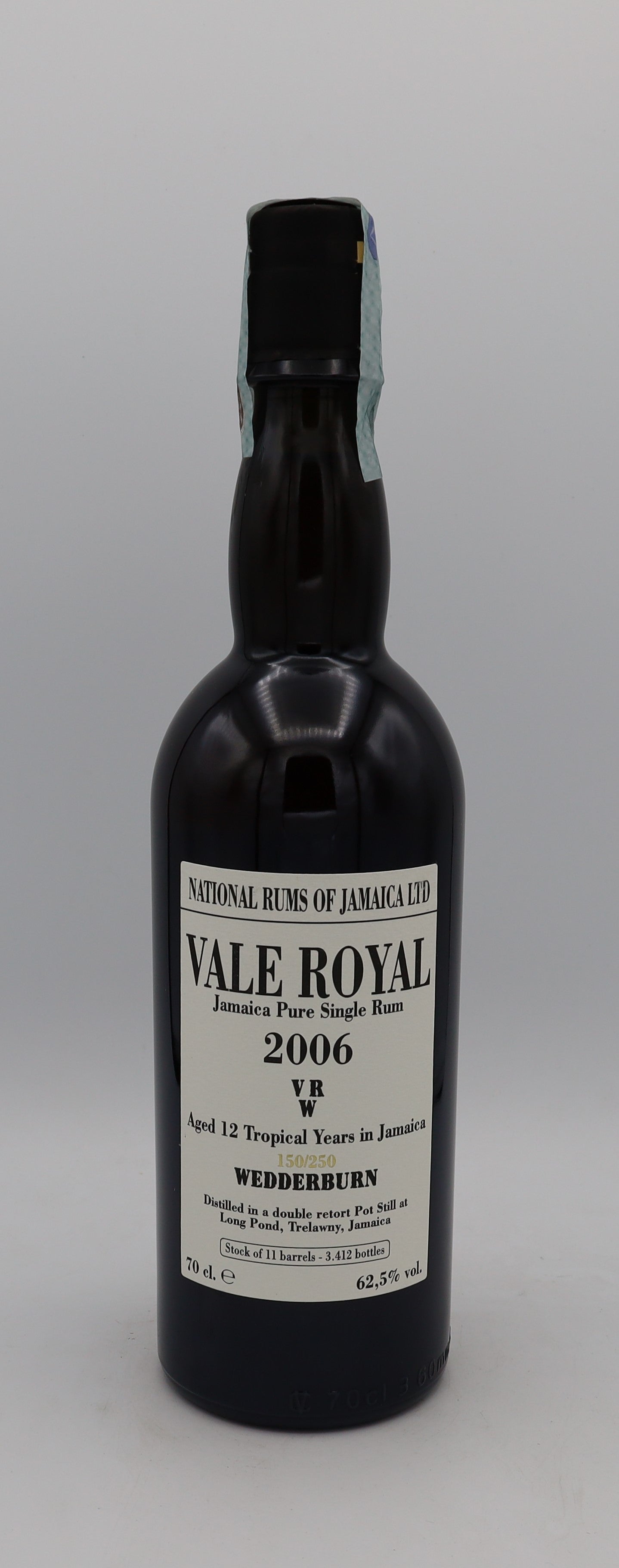 Vale Royal Rum Long Pond 2006 12YO – premium Jamaican rum with rich, complex flavors, crafted for smoothness and depth.