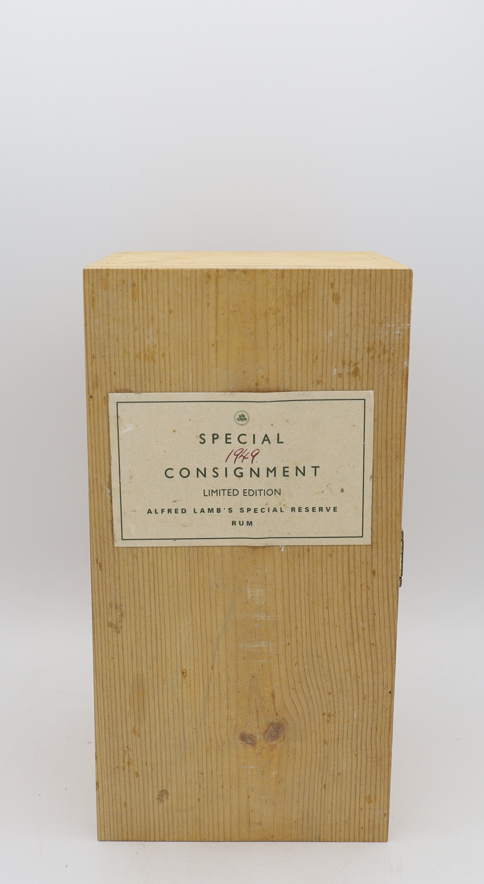 An Alfred Lamb’s 1939 Special Reserve Rum, Reserved Treasures Club edition, presented in a collector’s box – exceptionally rare vintage rum with rich, complex flavors.