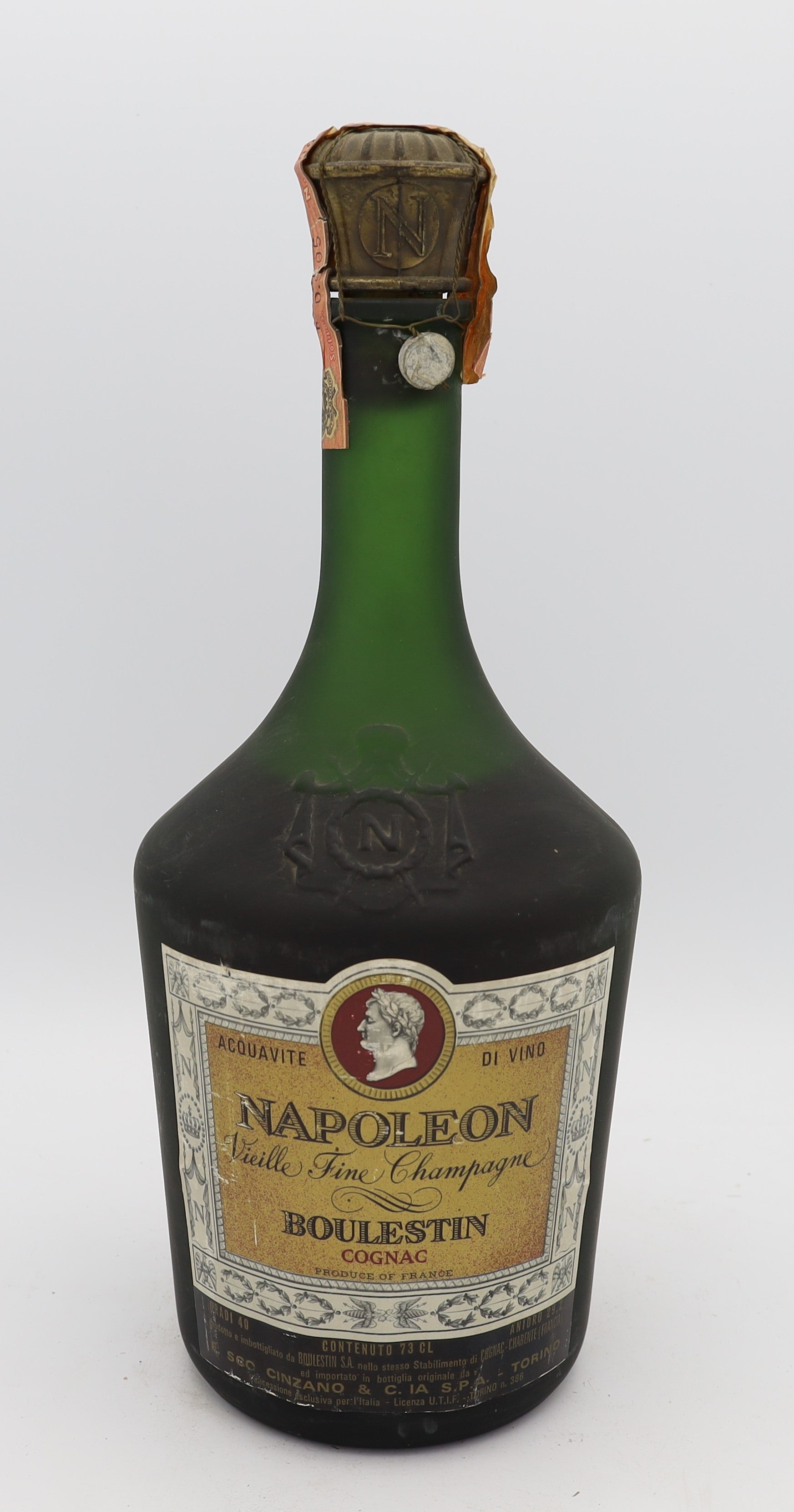Boulestin Fine Cognac Napoleon – distinguished French cognac with deep amber color, matured to perfection for a refined and smooth finish, classic Napoleon expression.