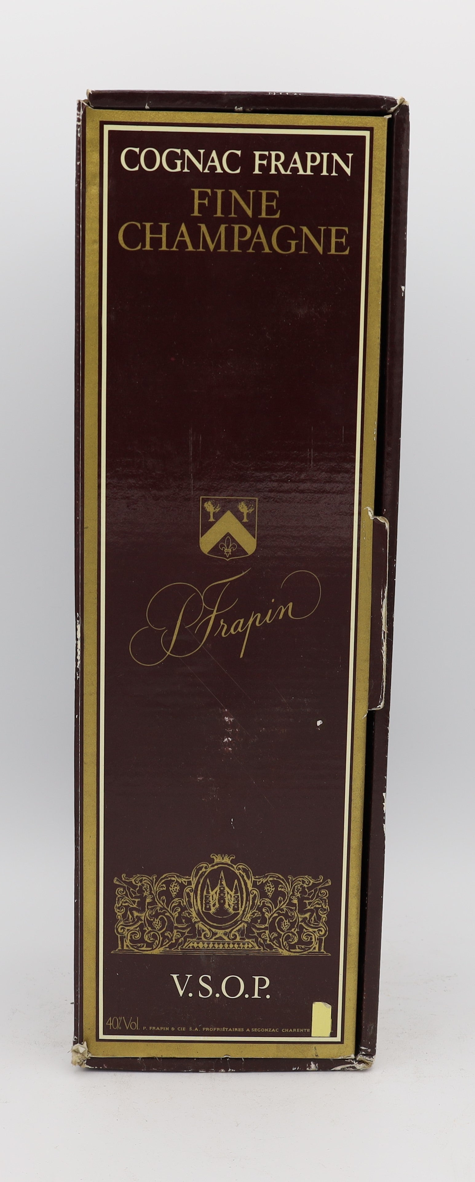 Frapin VSOP Grande Fine Champagne Cognac – premium French cognac from a single estate, rich amber color with balanced notes of vanilla, oak and dried fruit.