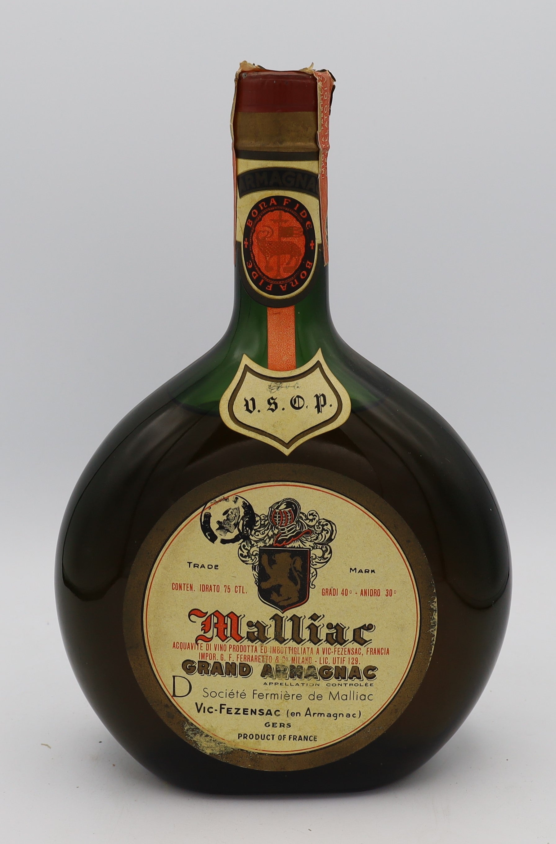 Malliac Armagnac VSOP with neck label – premium aged brandy with rich, smooth flavors, ideal for collectors and connoisseurs.