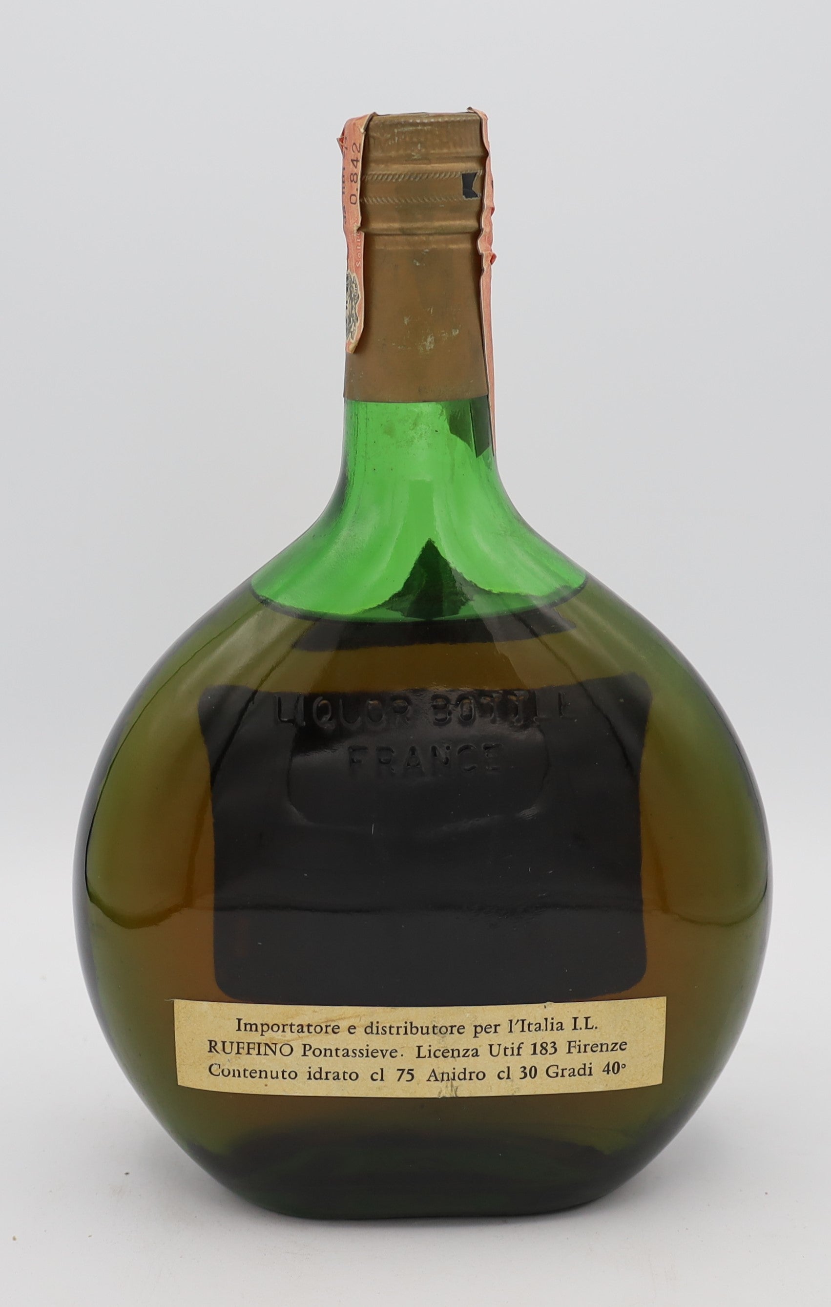 Marquis de Caussade VSOP Armagnac with gold label – premium aged brandy with rich, smooth flavors, crafted for collectors and connoisseurs.