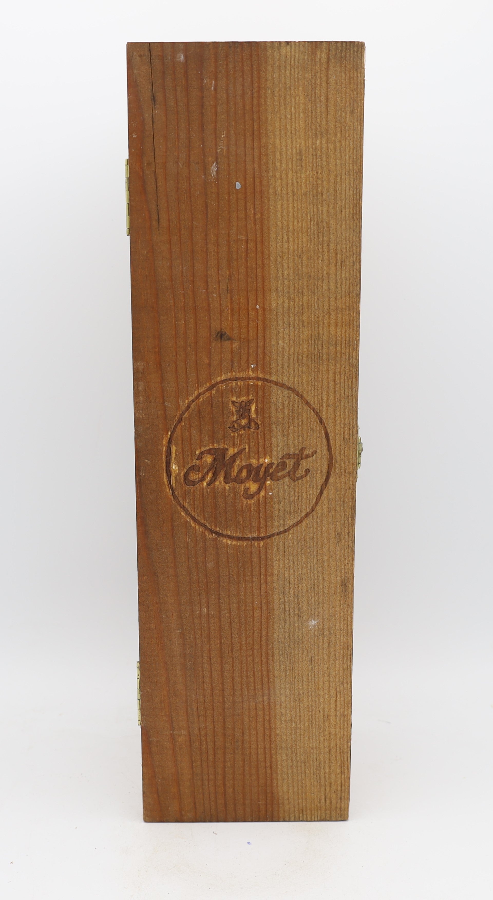 Moyet Cognac – premium French cognac in luxury gift box, Reserved Treasures Club collectible edition, ideal for gifting