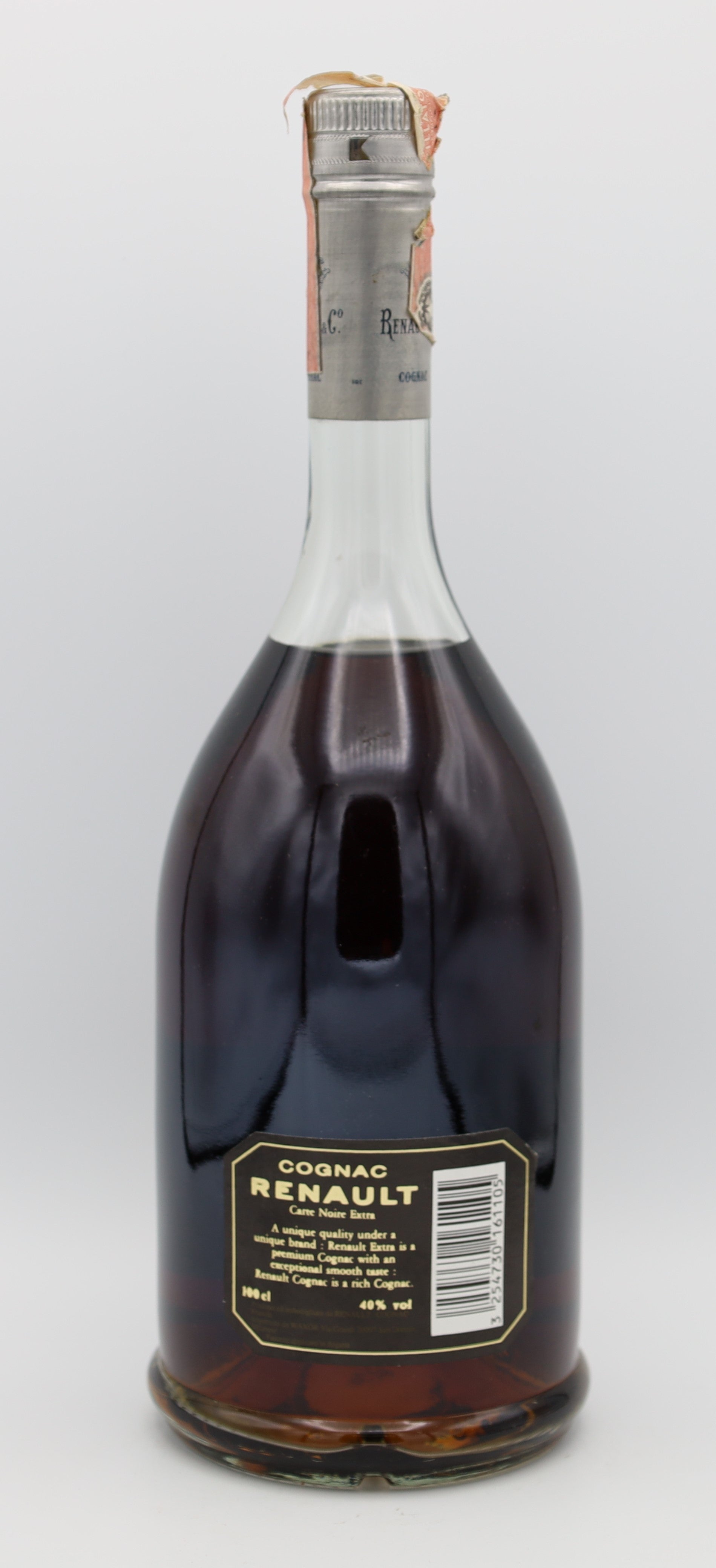 Renault Cognac Carte Noire Extra Vintage 1980 – premium French brandy with rich amber color, smooth and complex flavors, 1-liter bottle, ideal for collectors and connoisseurs.