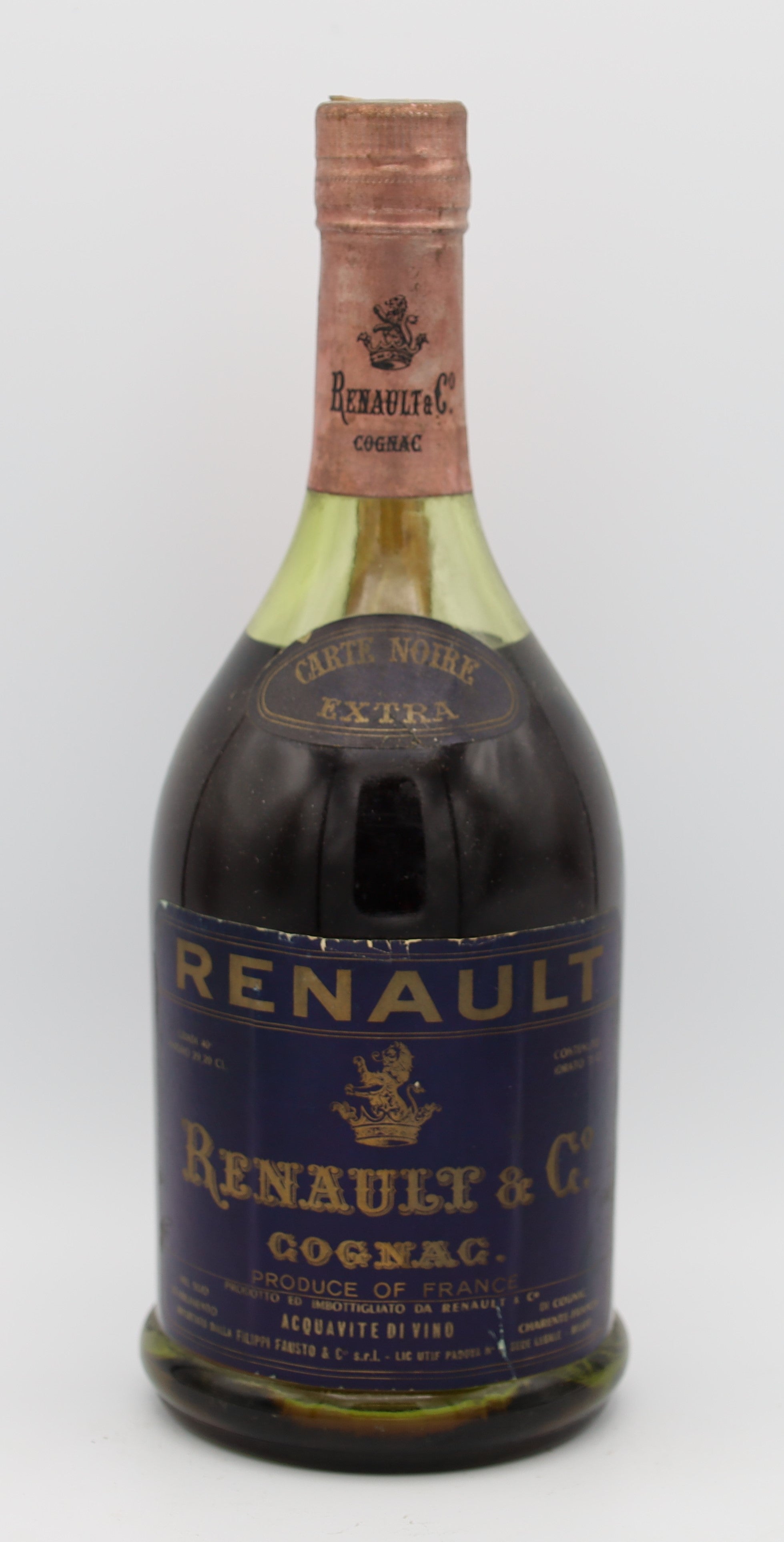 Renault Cognac Carte Noire Extra – premium French brandy with rich amber color, smooth and complex flavors, ideal for collectors and connoisseurs.