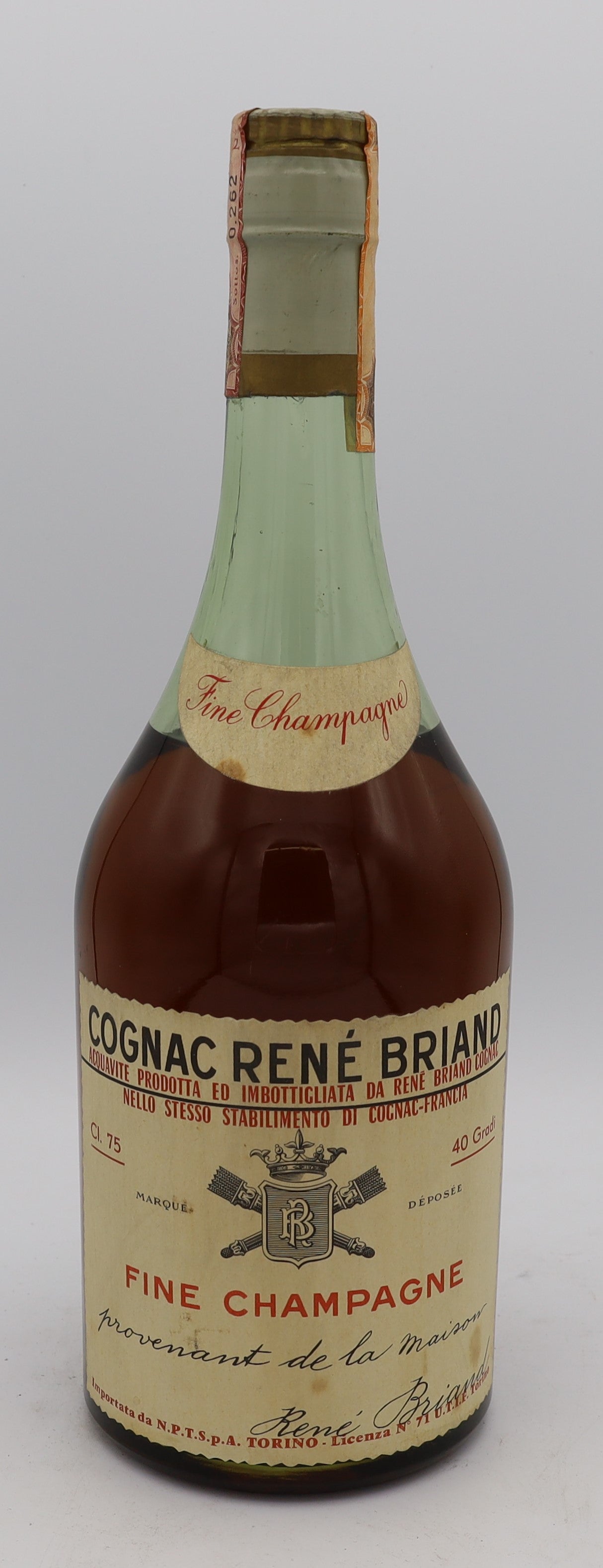 René Briand Cognac Fine Champagne – premium French brandy with rich amber color, smooth and elegant flavors, ideal for collectors and connoisseurs.