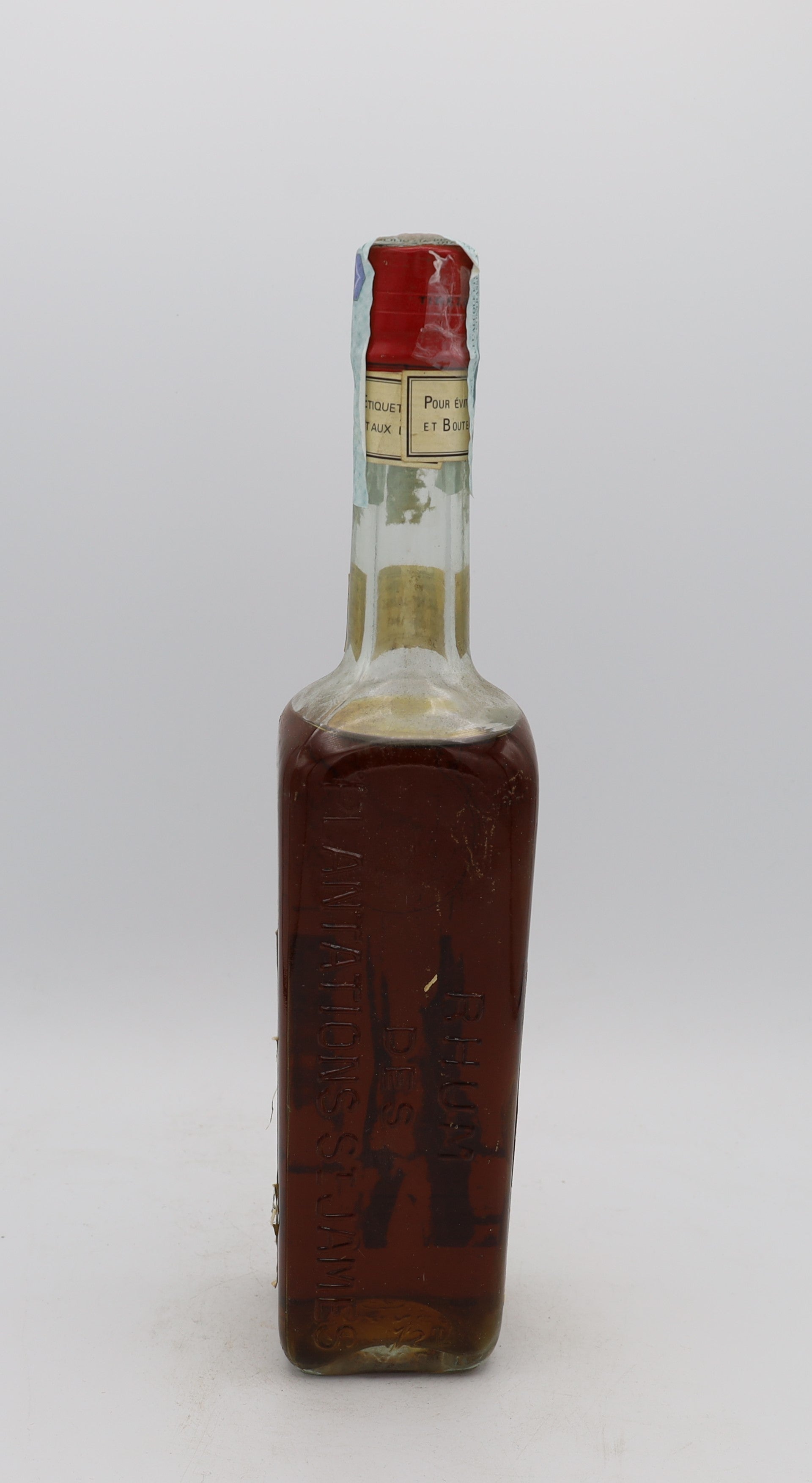 Saint James Agricole Rum Récolte 1941, Reserved Treasures Club edition – exceptionally rare vintage rum with rich, complex flavors, presented for collectors.