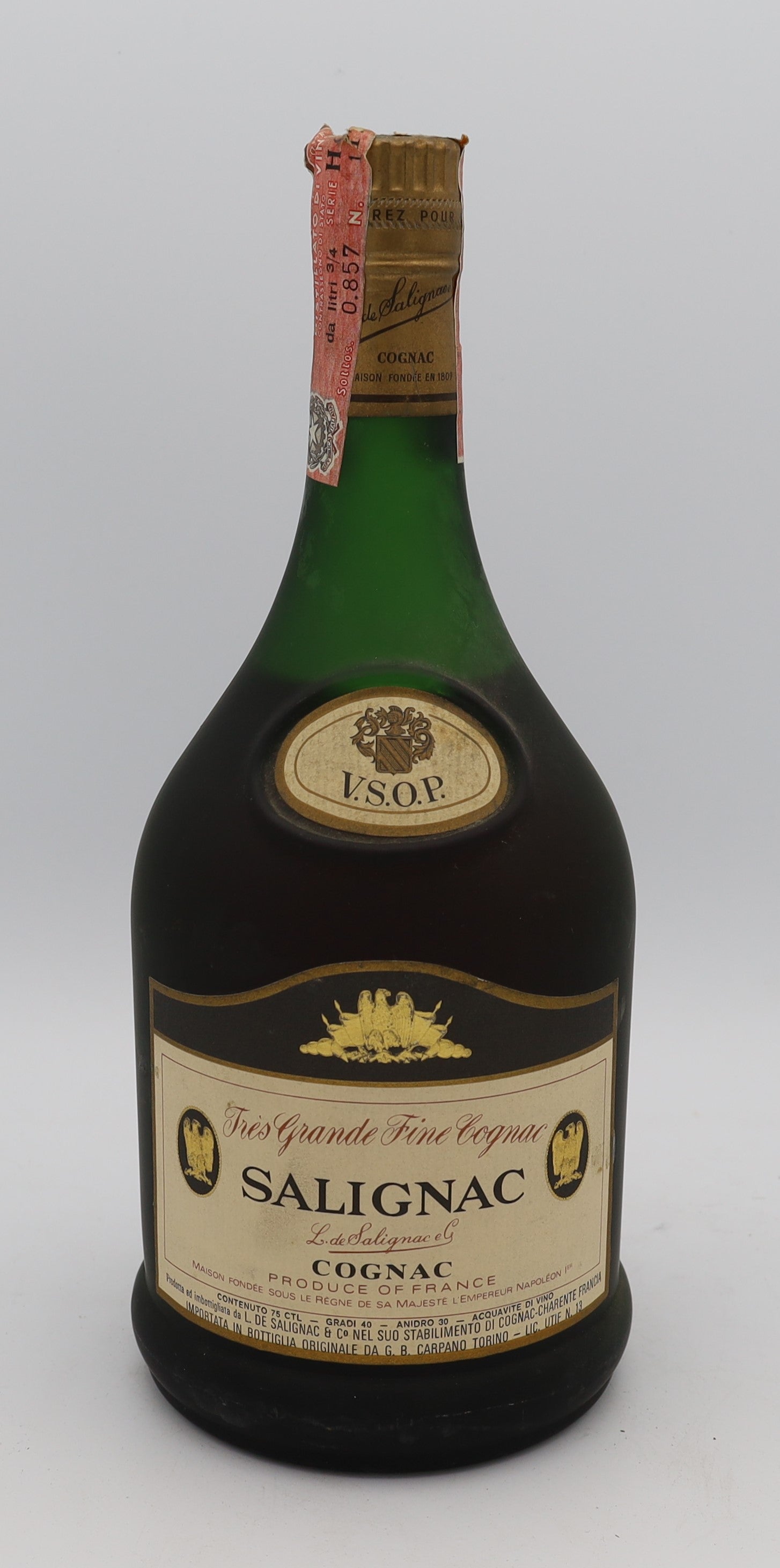 Salignac VSOP Cognac Très Grande Fine – elegant French cognac bottle with refined label, showcasing the VSOP designation and classic Salignac heritage from the Grande Fine region.