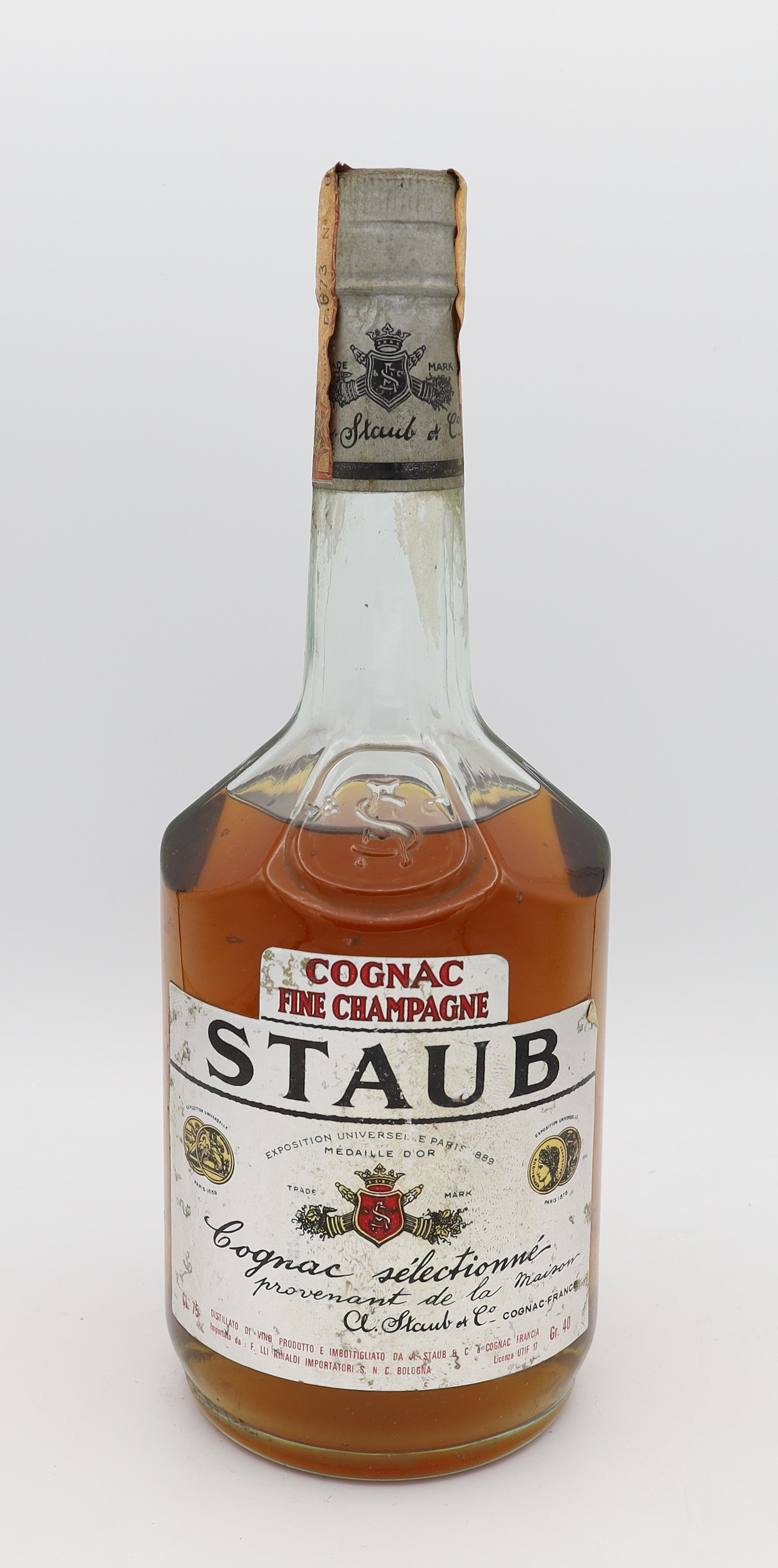 Staub Fine Champagne Cognac Sélectionné – premium French brandy with rich amber color, smooth and refined flavors, ideal for collectors and connoisseurs.