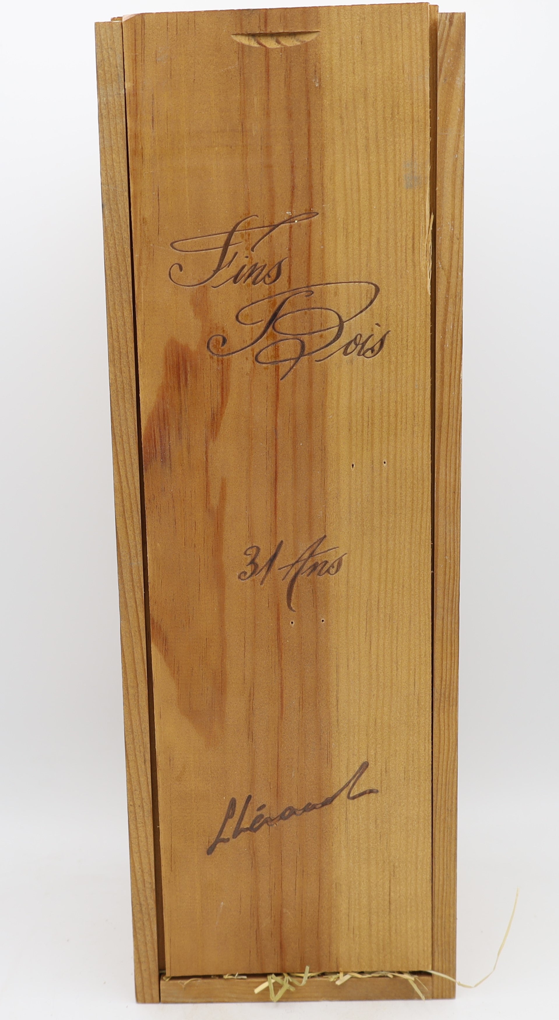 L’Héraud Cognac – premium French cognac in luxury wooden box, Reserved Treasures Club collectible edition, ideal for gifting