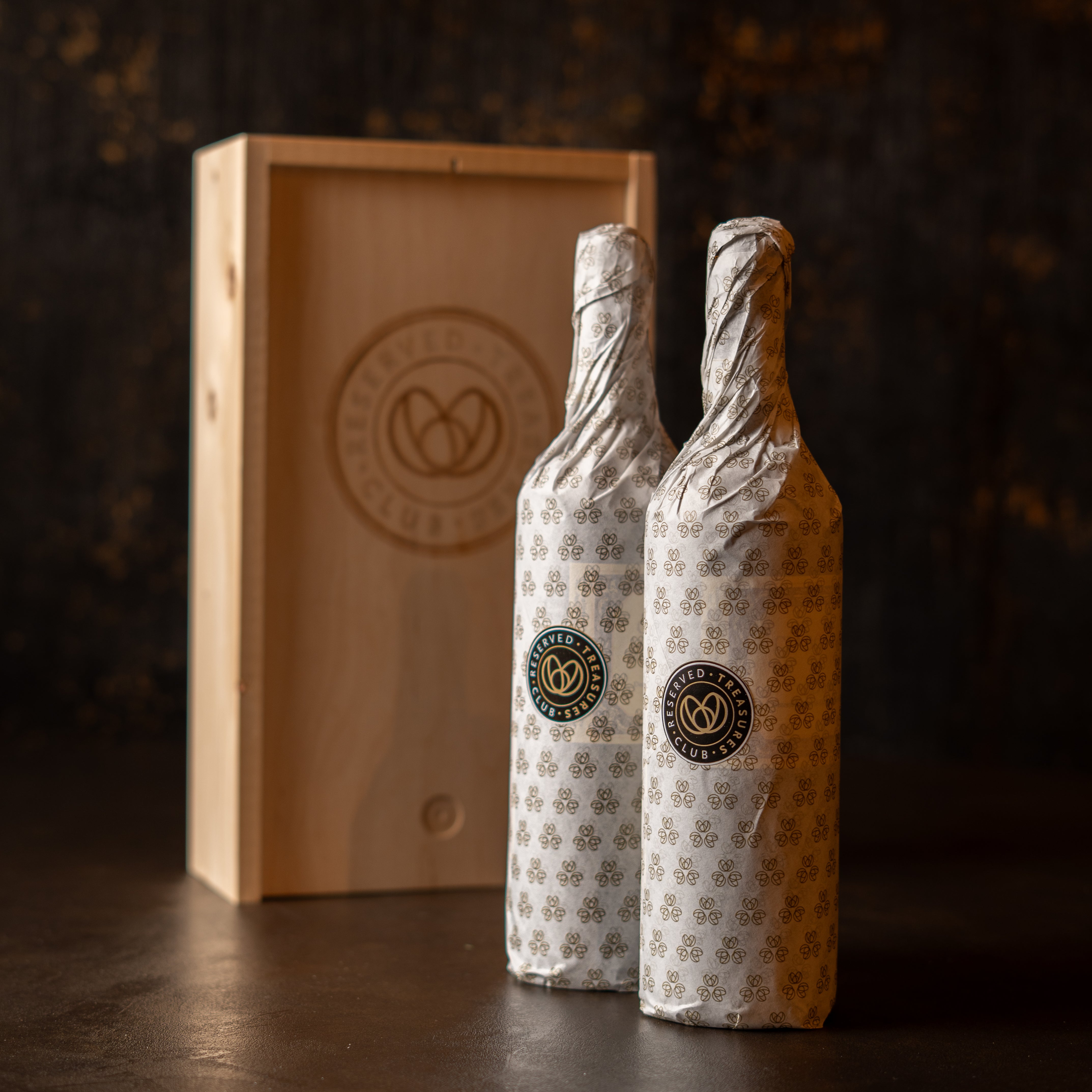 Luxury wooden wine box for 2 bottles – premium gift packaging for wines, ideal for elegant gifting and special occasions